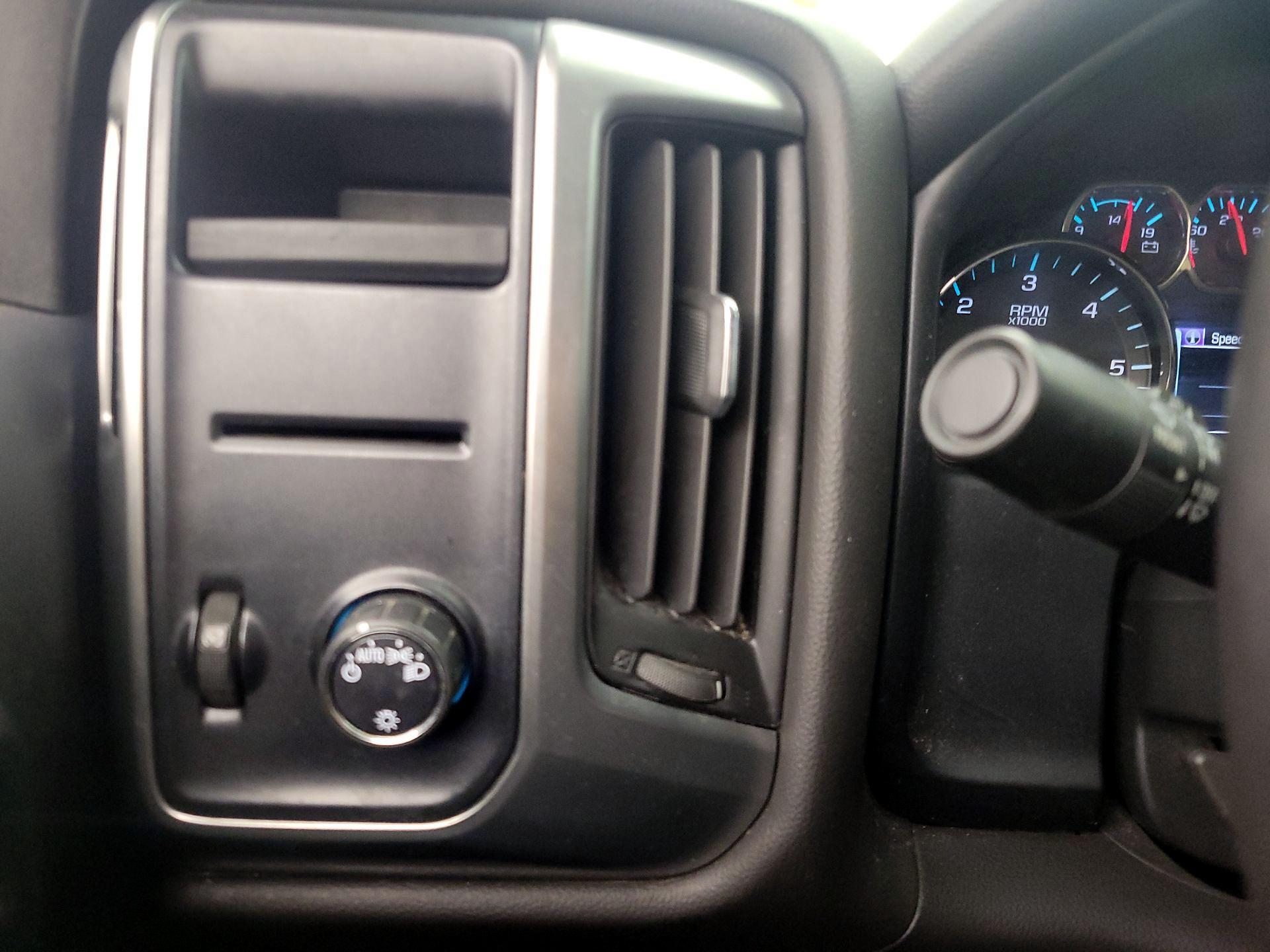 Thumbnail: 2014 Chevrolet Silverado 1500 - 13