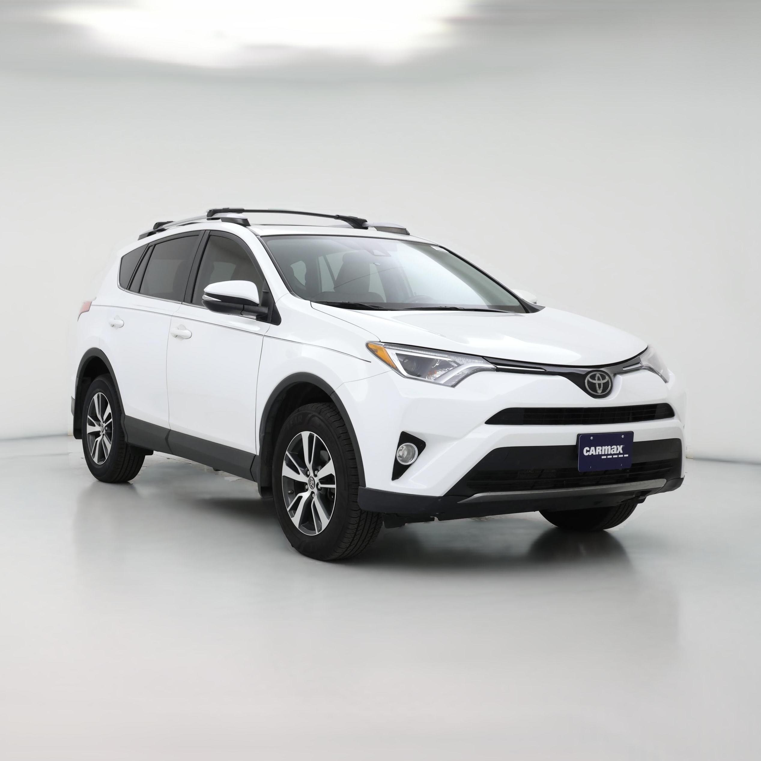 Thumbnail: 2017 Toyota RAV4 - 1