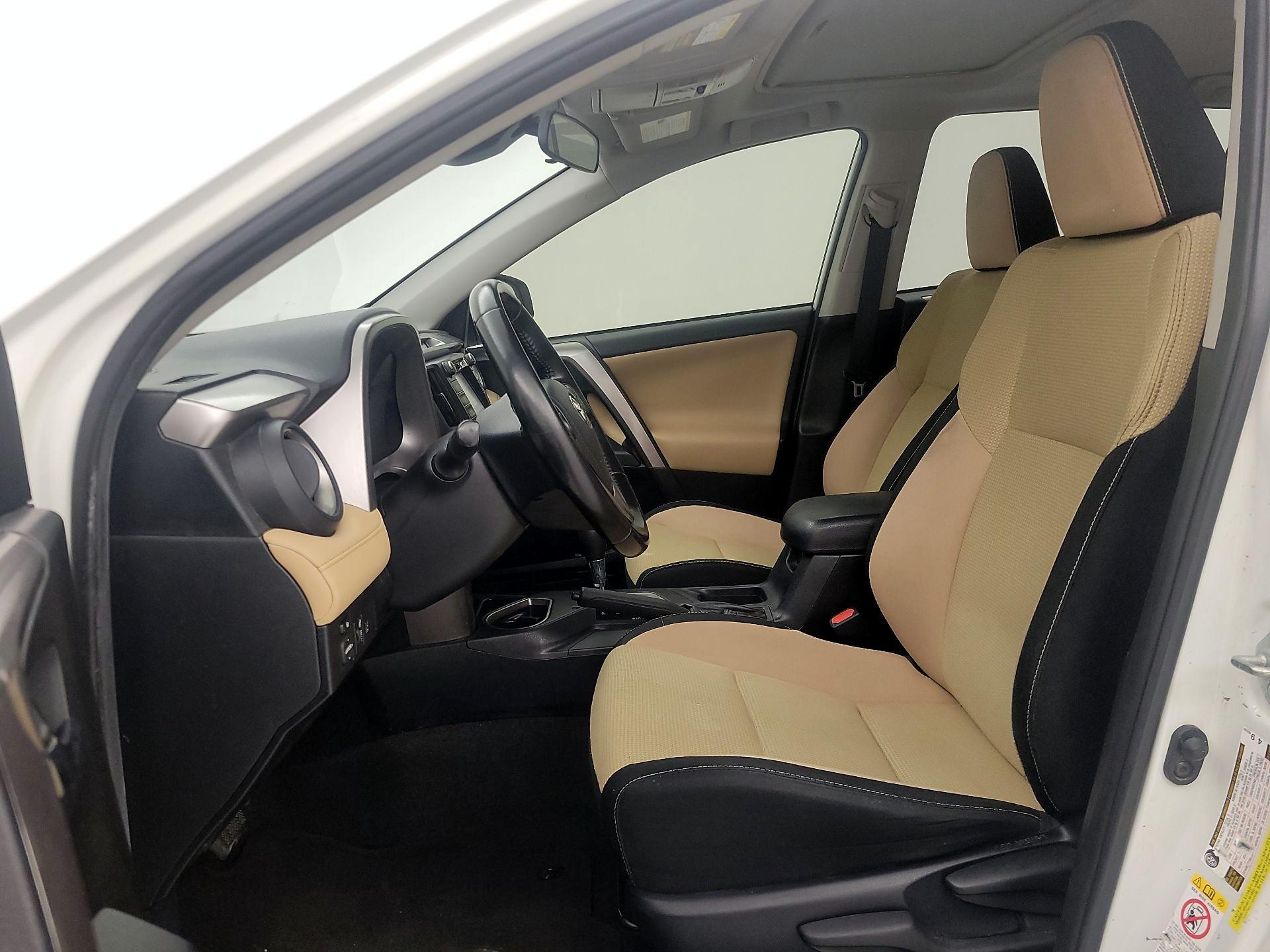 Thumbnail: 2017 Toyota RAV4 - 11