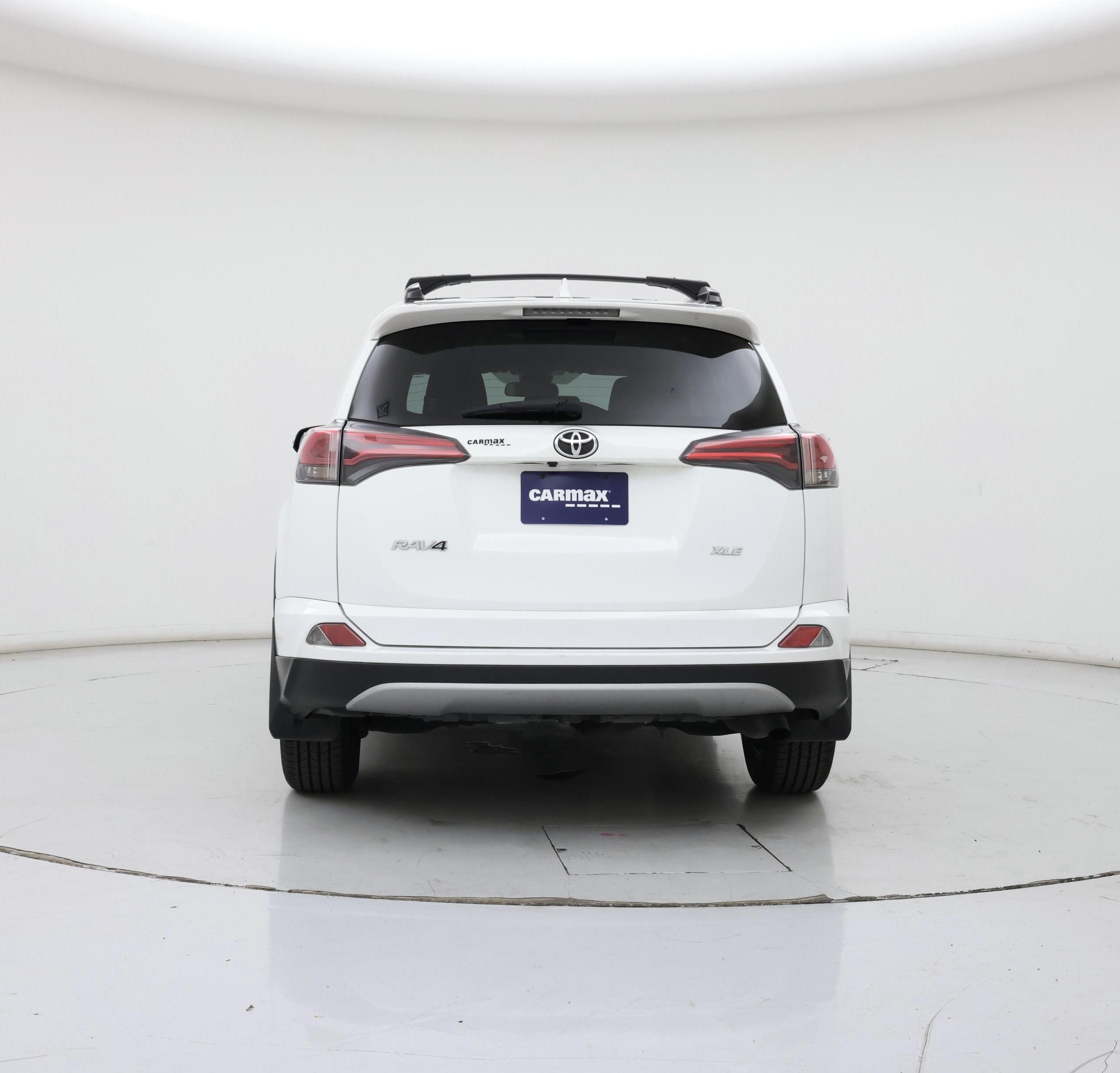 Thumbnail: 2017 Toyota RAV4 - 6