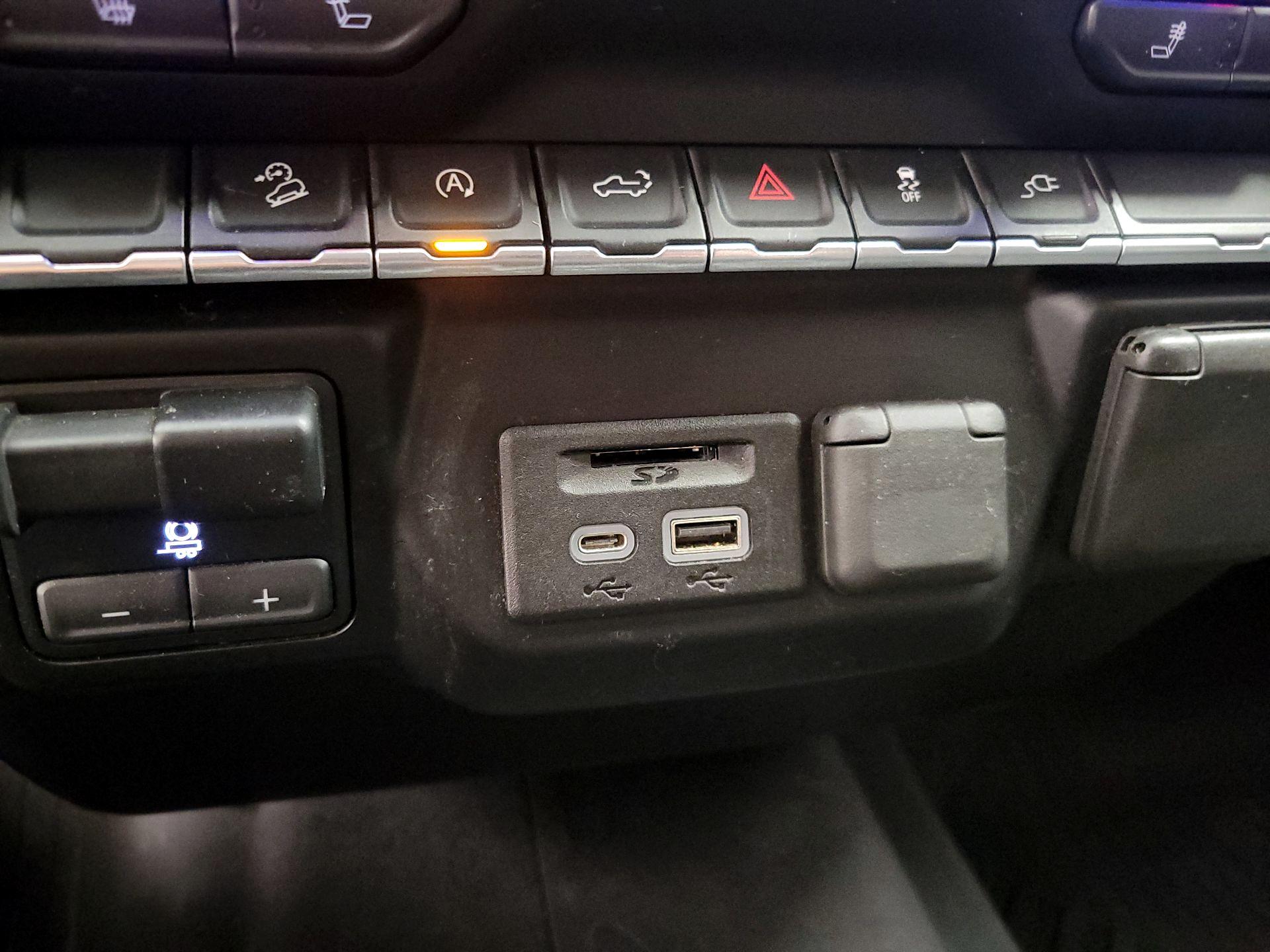 Thumbnail: 2020 Chevrolet Silverado 1500 - 18