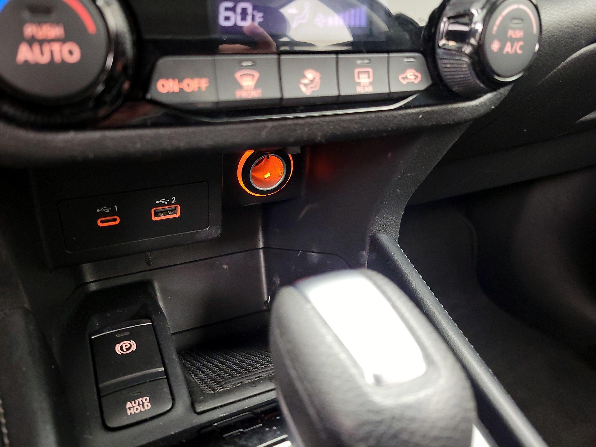 Thumbnail: 2021 Nissan Kicks - 17