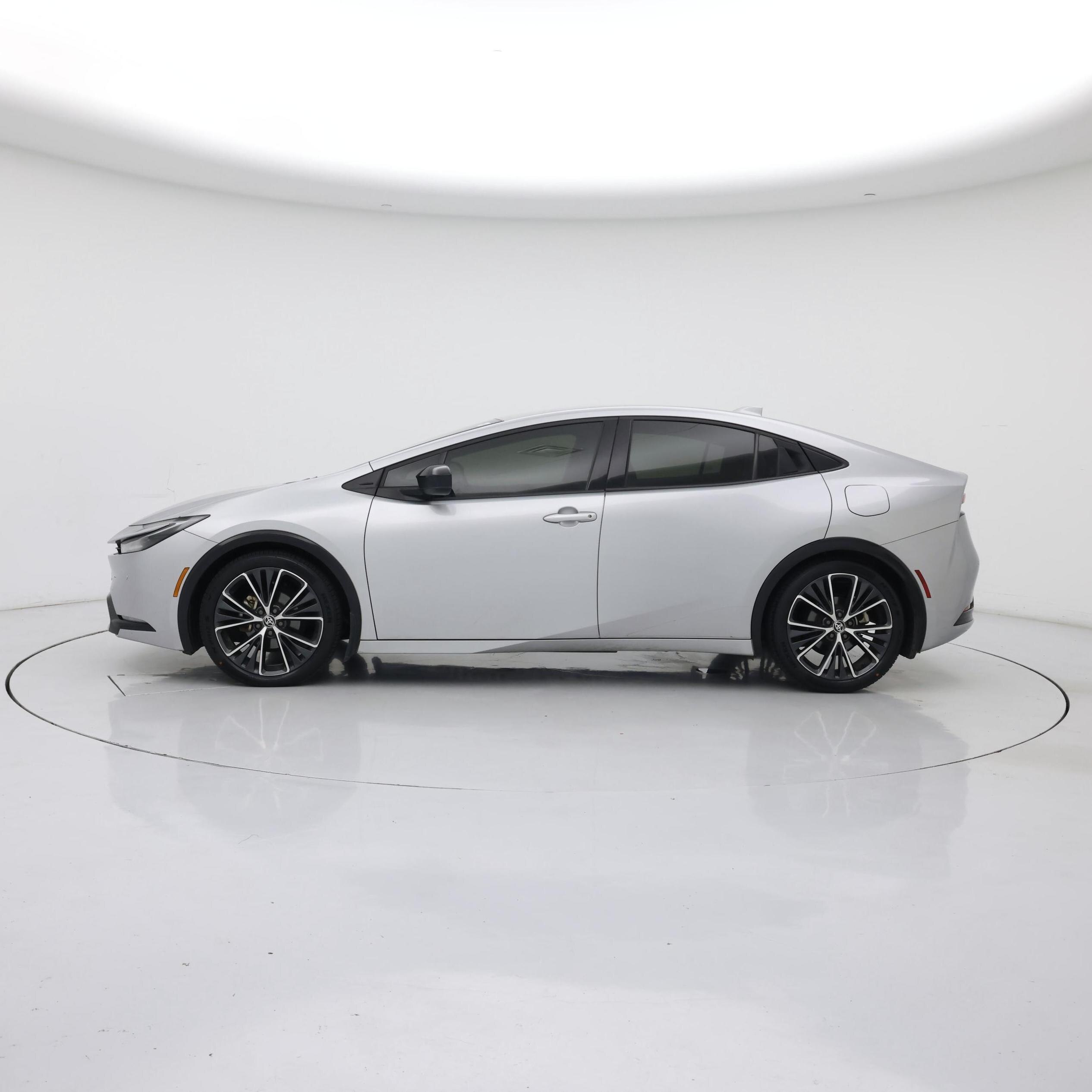 Thumbnail: 2023 Toyota Prius - 3