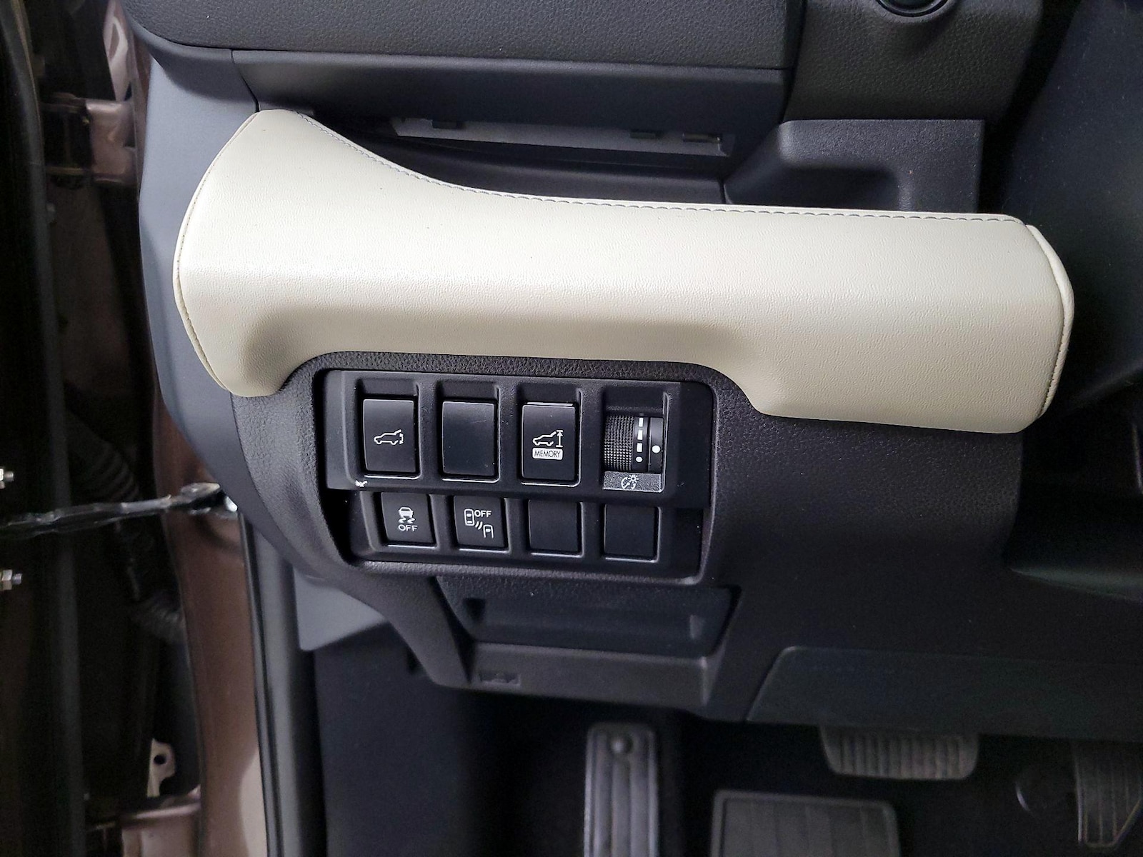 2019 Subaru Ascent Limited - Photo 14