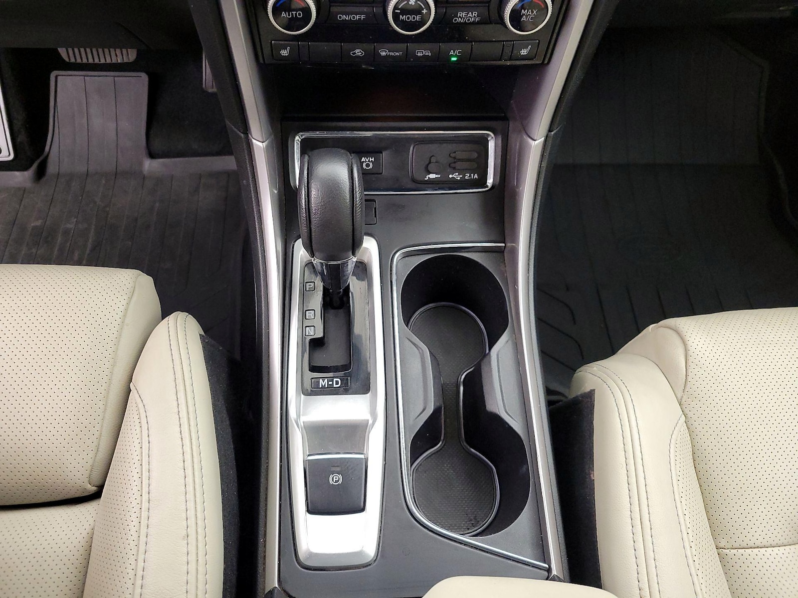 2019 Subaru Ascent Limited - Photo 19