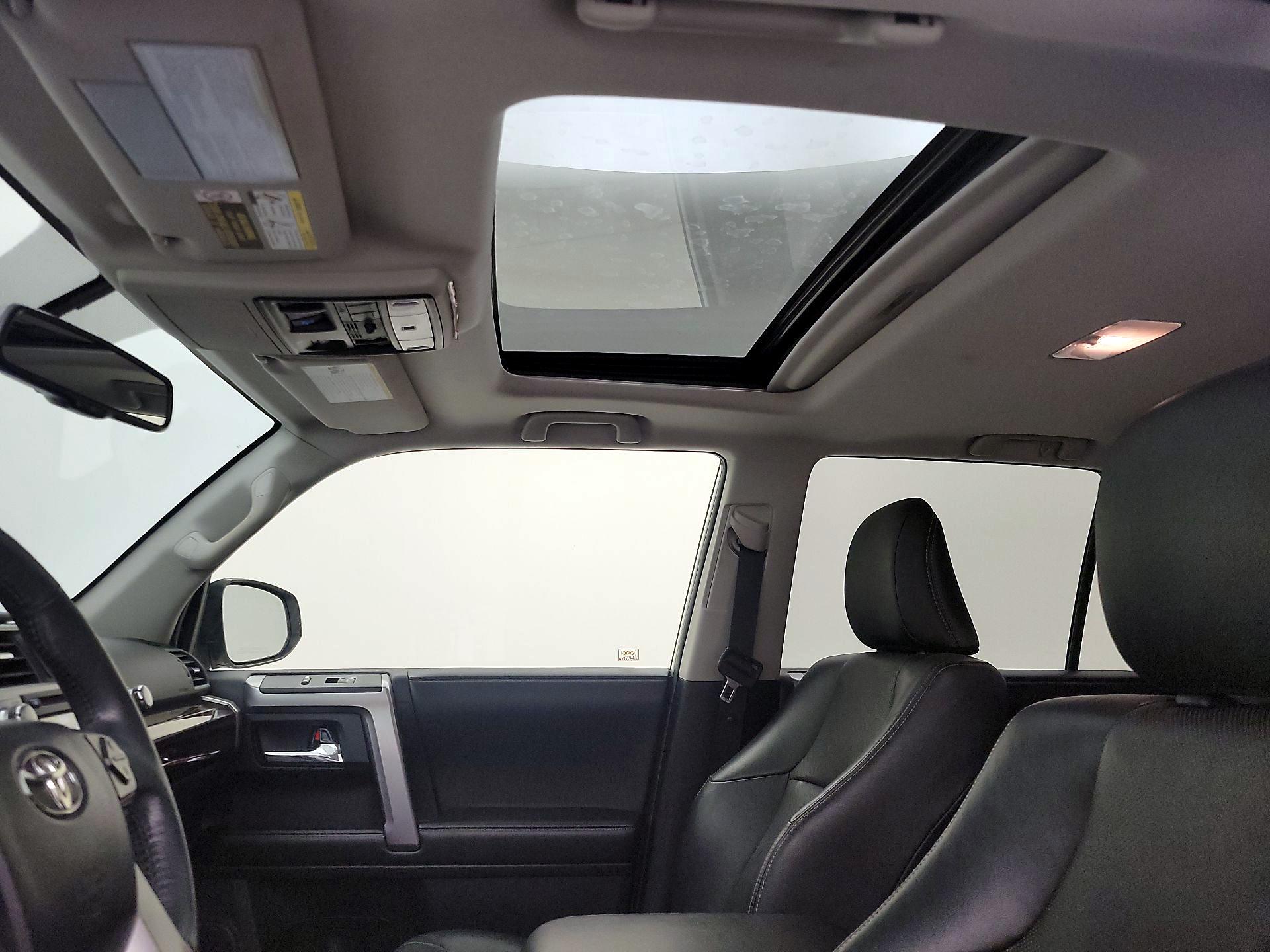 Thumbnail: 2019 Toyota 4Runner - 19