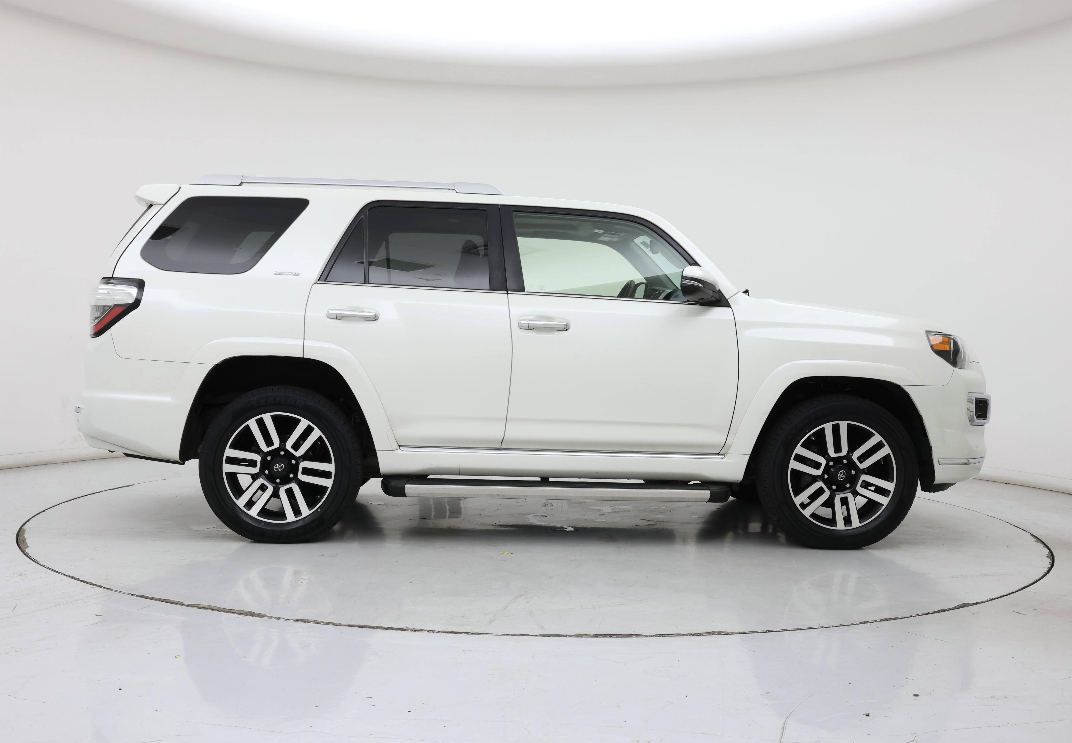 Thumbnail: 2019 Toyota 4Runner - 7