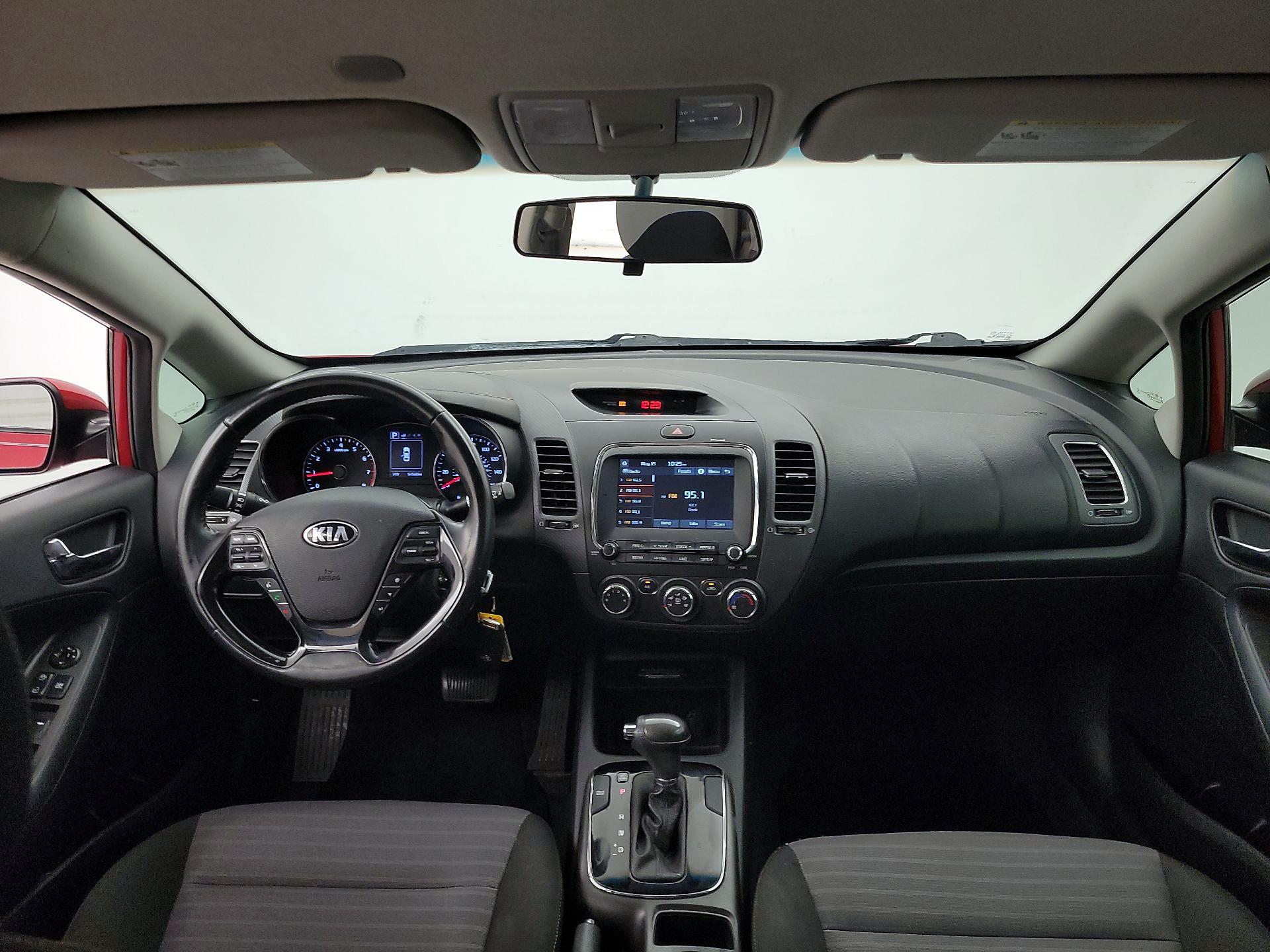 Thumbnail: 2018 Kia Forte - 9