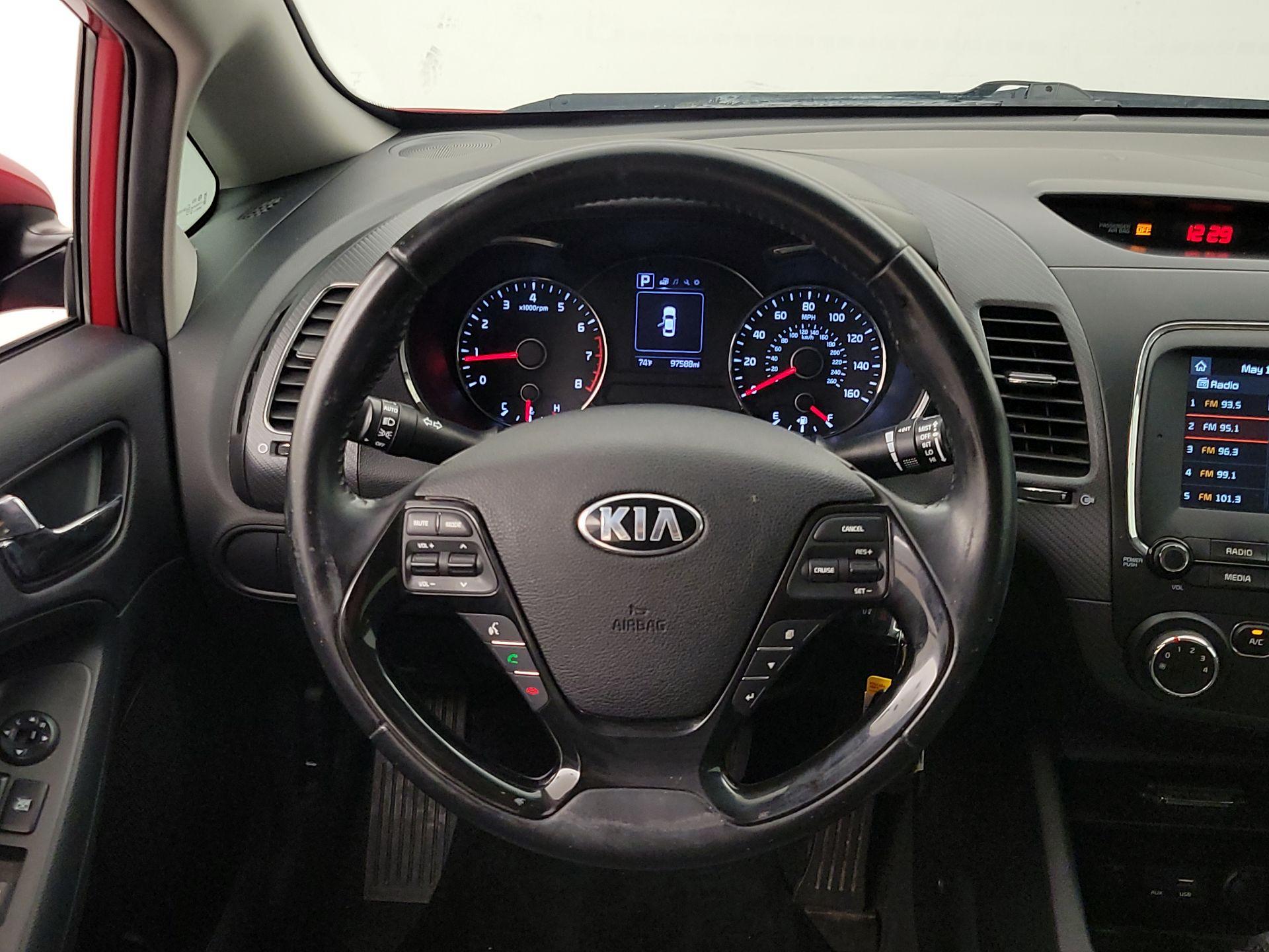 Thumbnail: 2018 Kia Forte - 10
