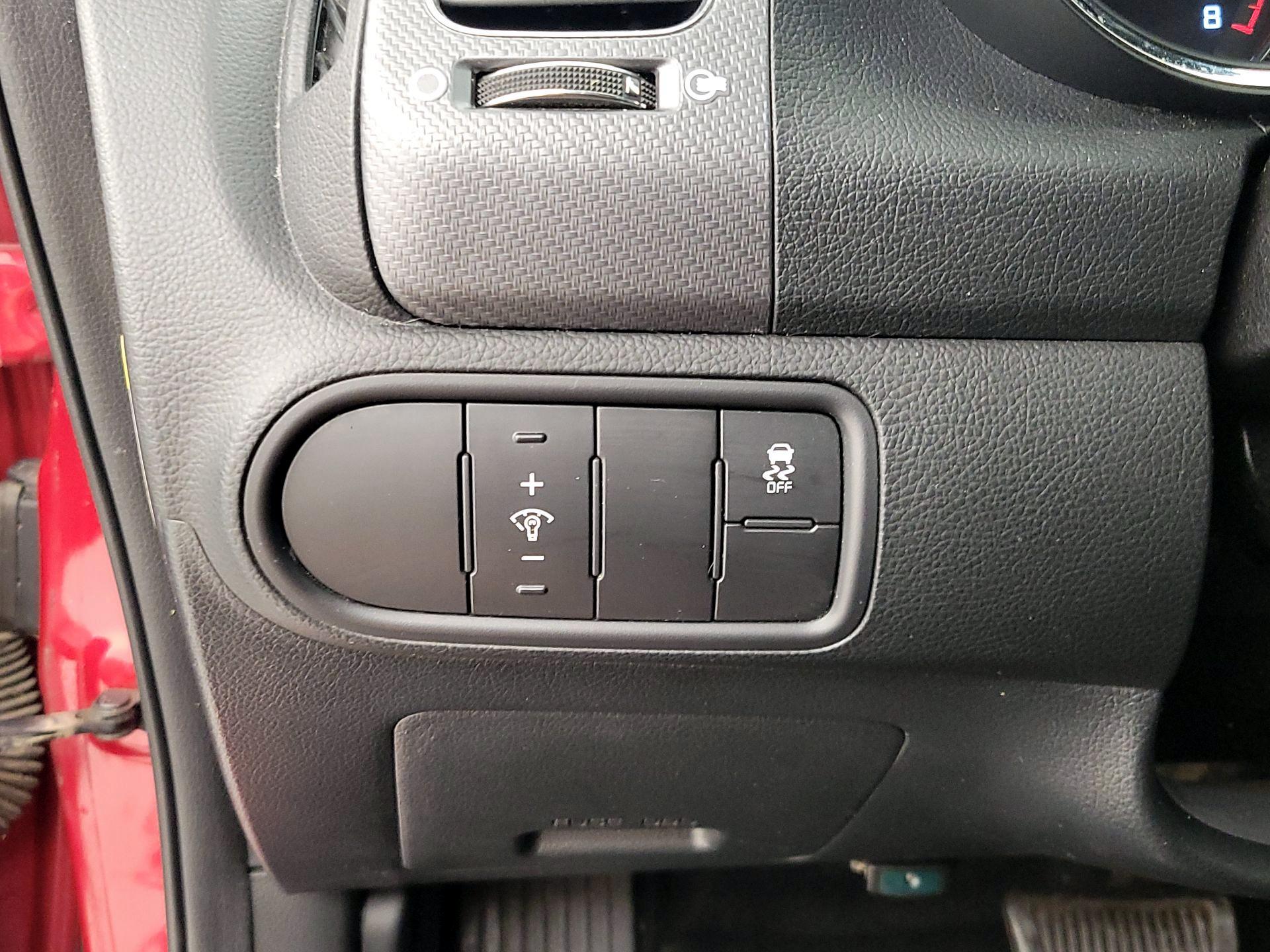 Thumbnail: 2018 Kia Forte - 13