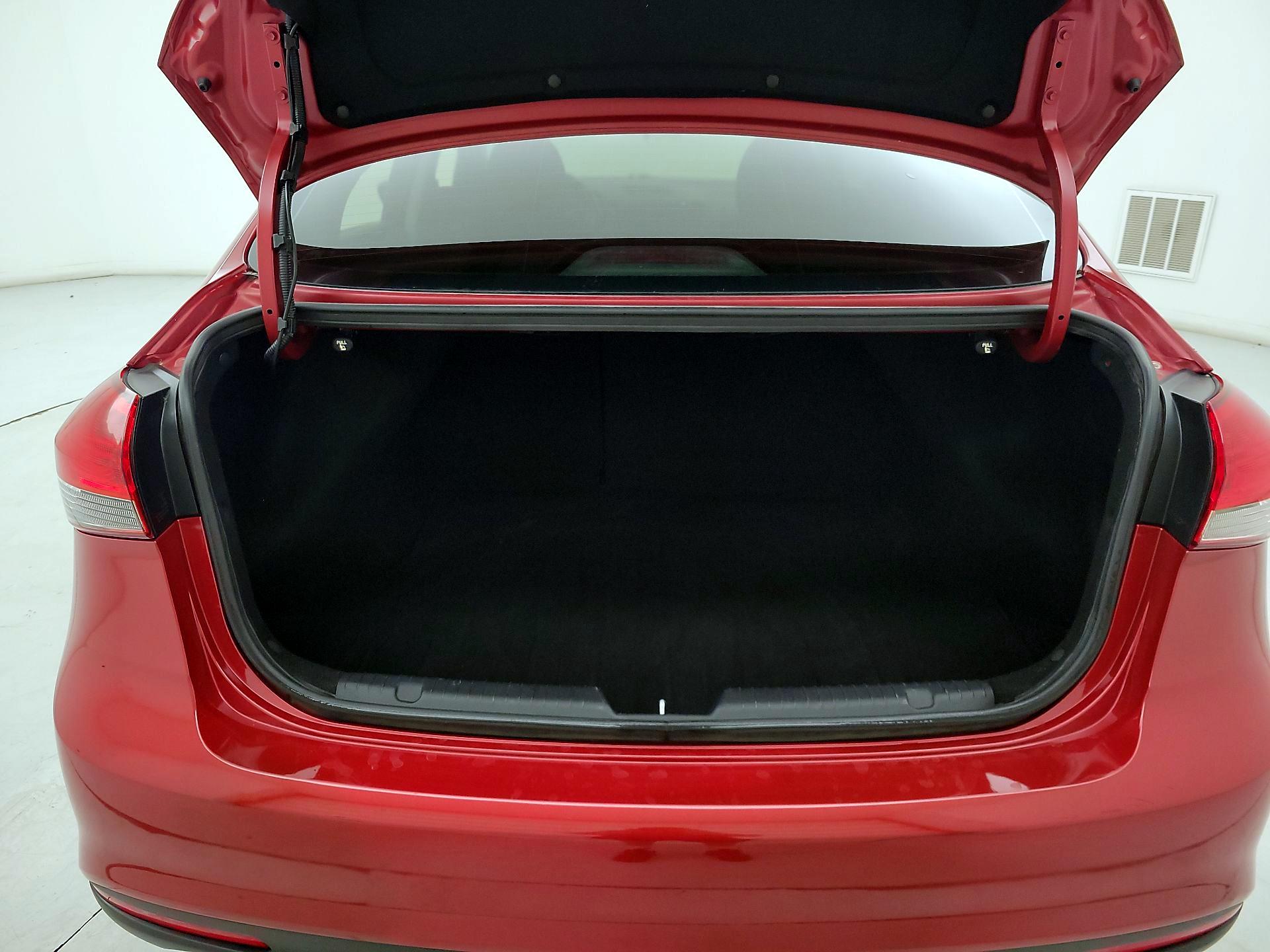 Thumbnail: 2018 Kia Forte - 20