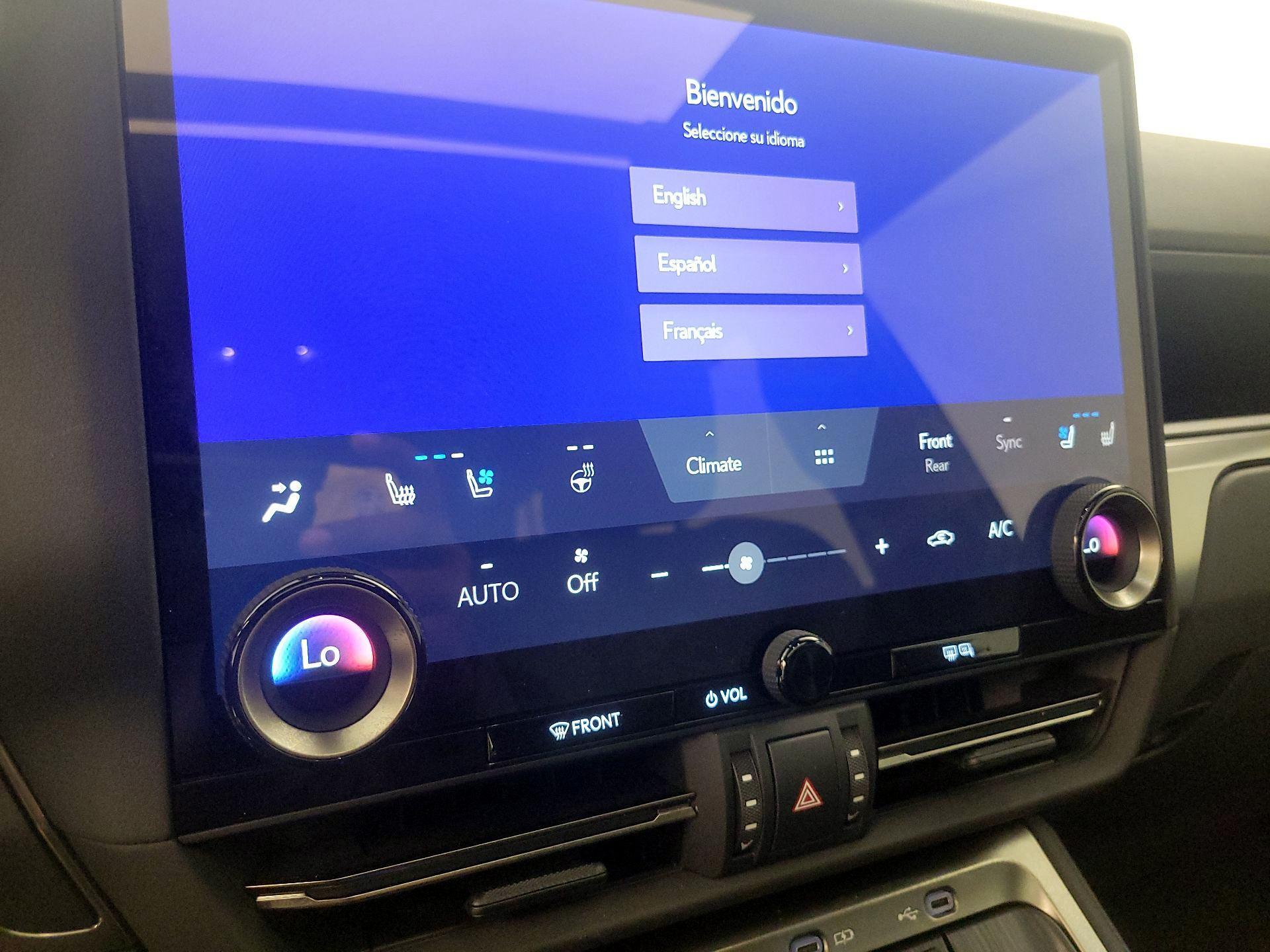 Thumbnail: 2024 Lexus GX - 17