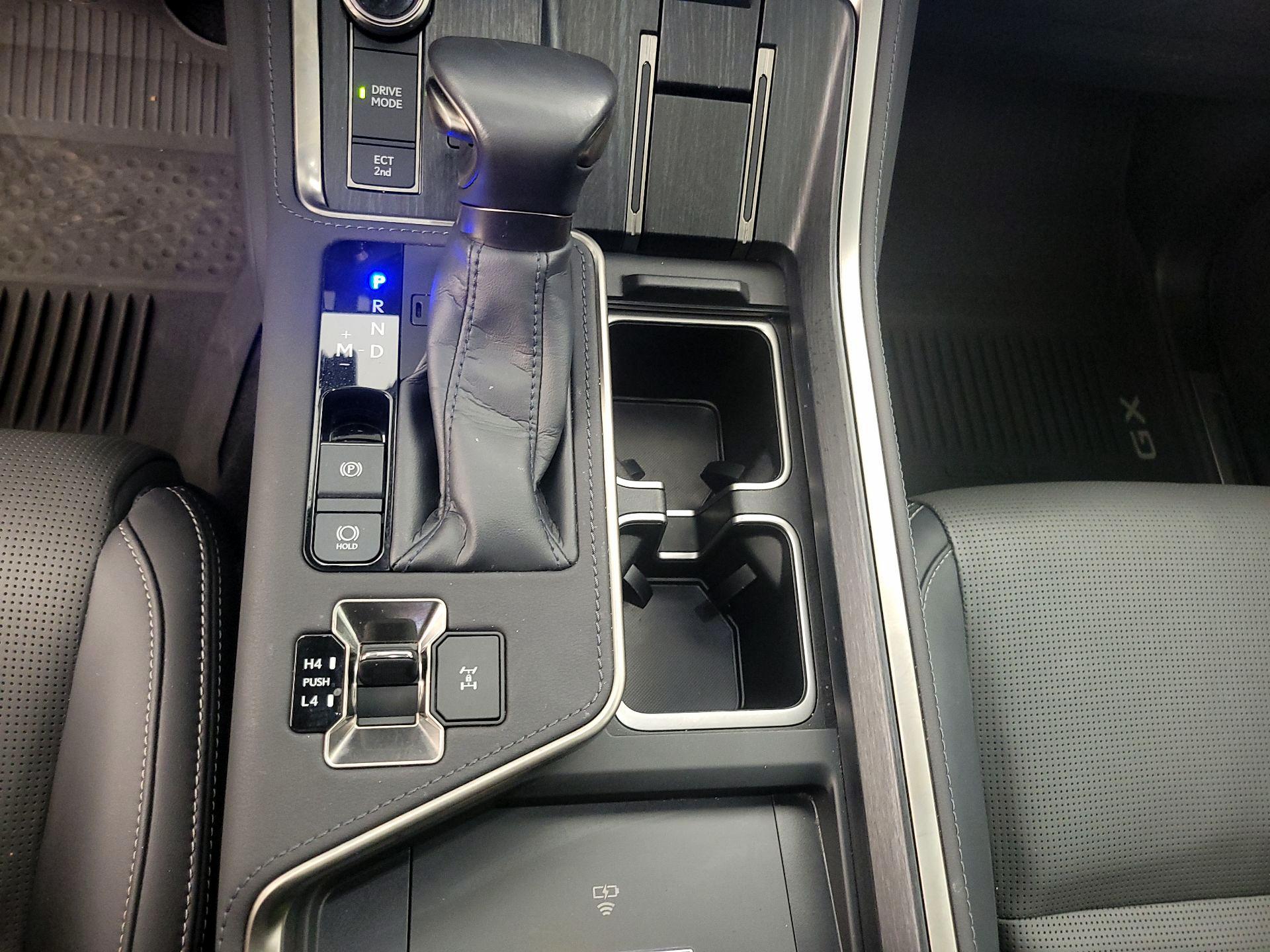 Thumbnail: 2024 Lexus GX - 18