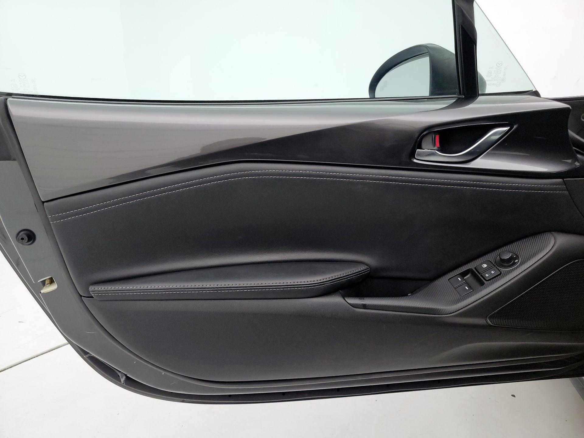 Thumbnail: 2020 Mazda MX-5 Miata - 12