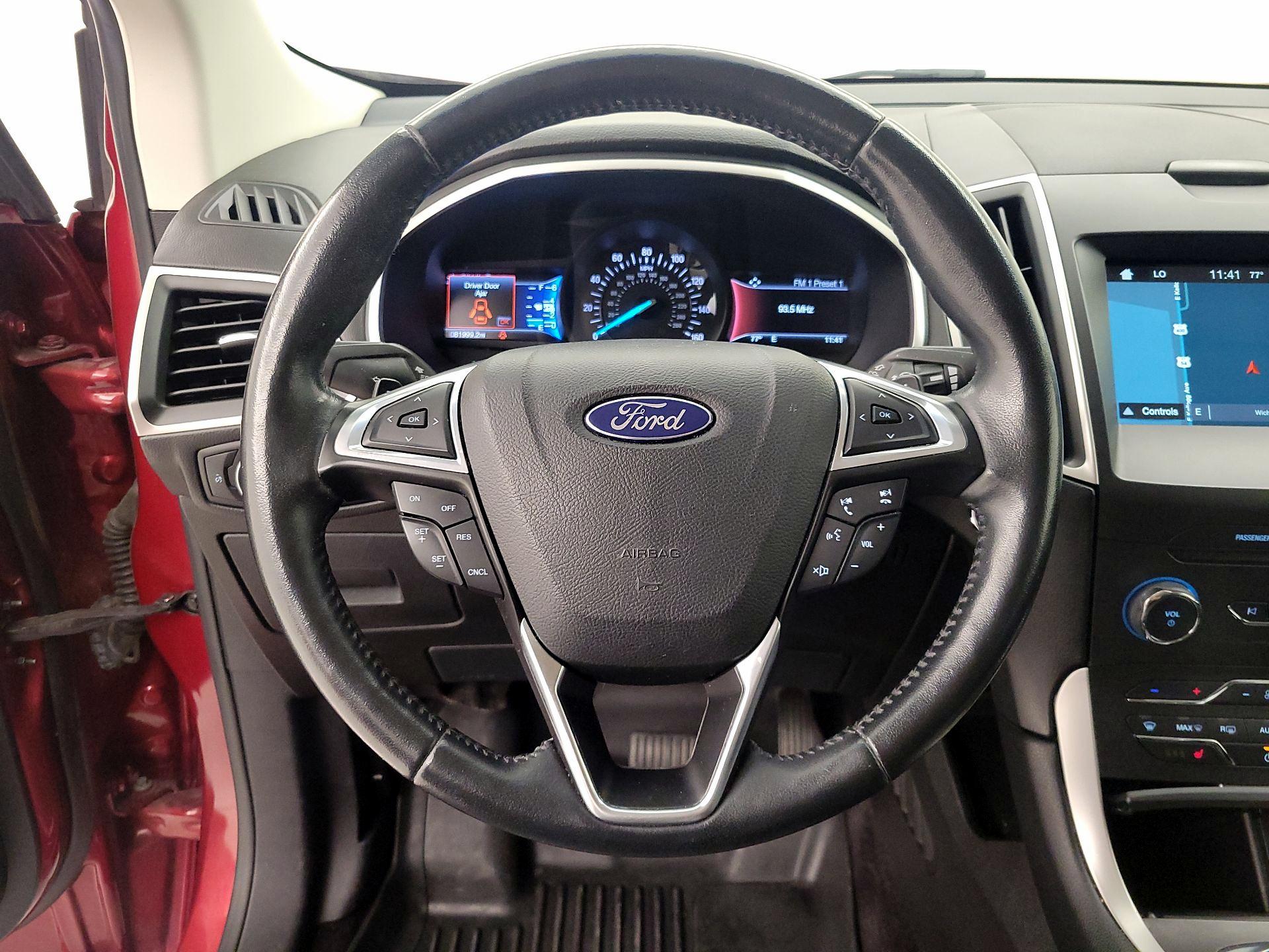 Thumbnail: 2016 Ford Edge - 10