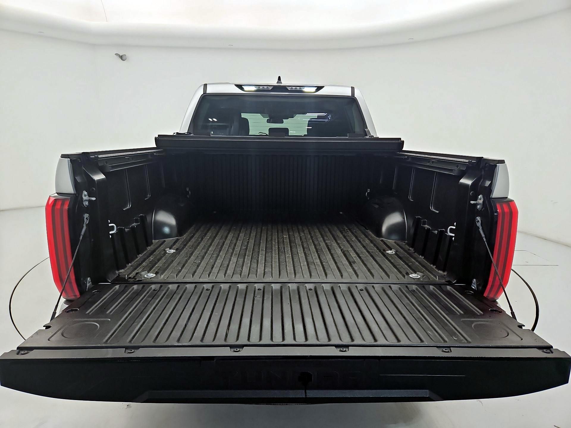 Thumbnail: 2022 Toyota Tundra - 20