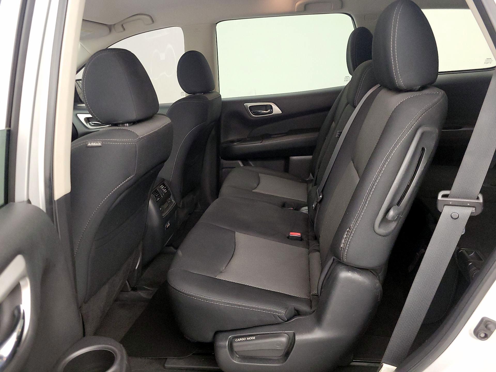 Thumbnail: 2020 Nissan Pathfinder - 19