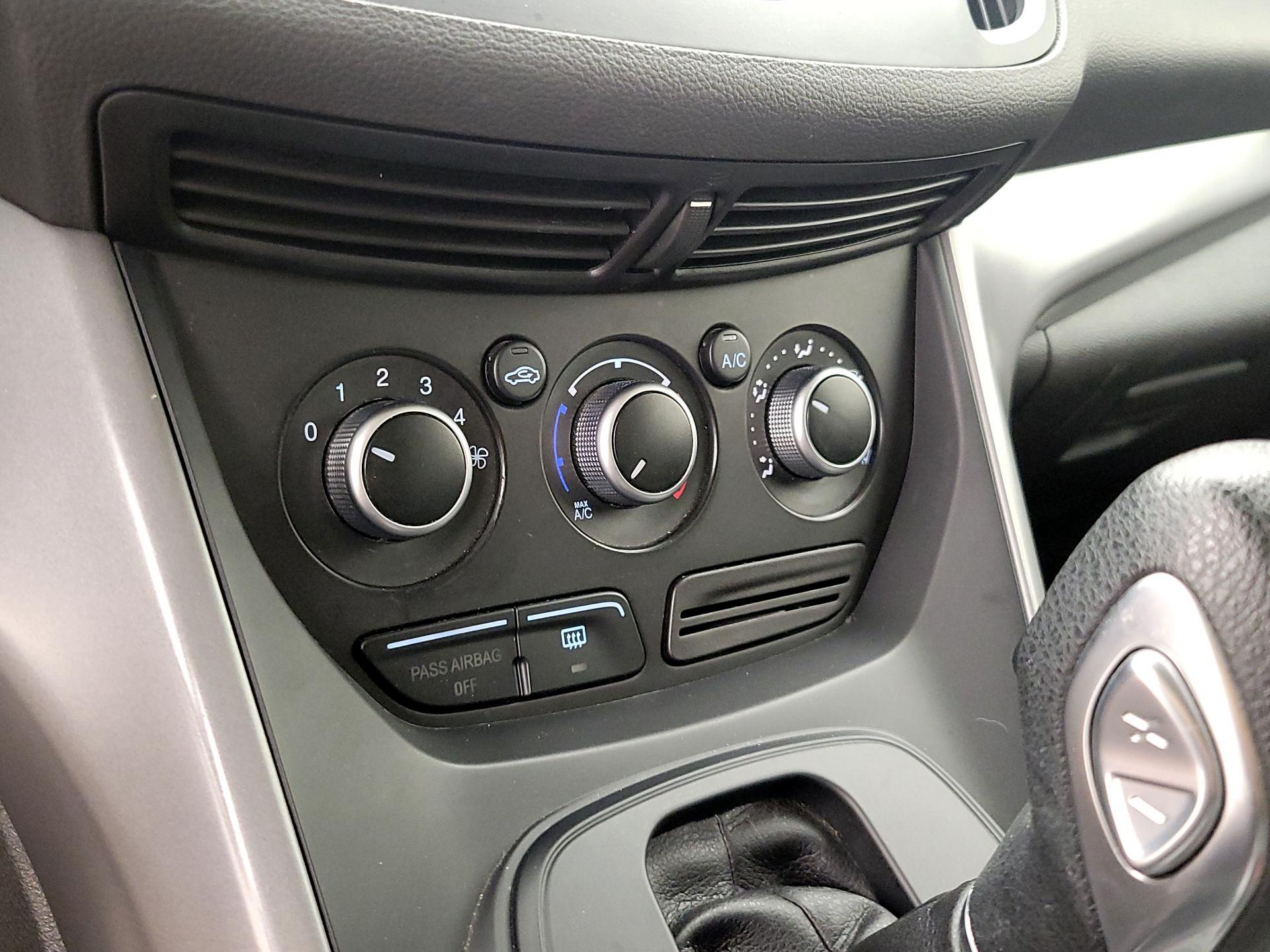 Thumbnail: 2014 Ford Escape - 16