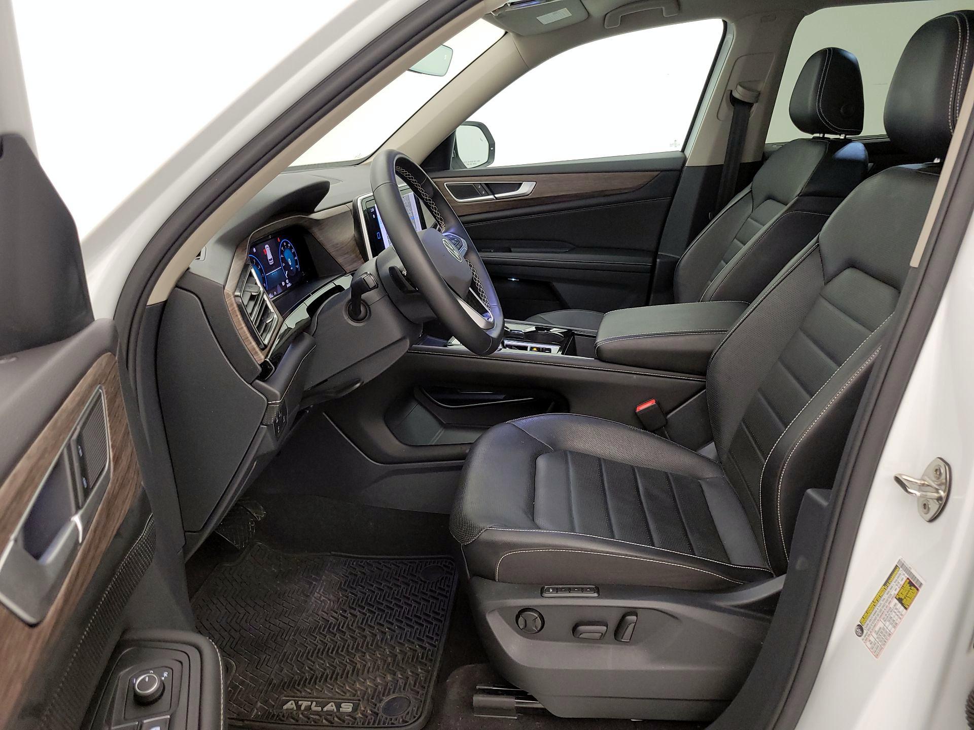 Thumbnail: 2024 Volkswagen Atlas - 11