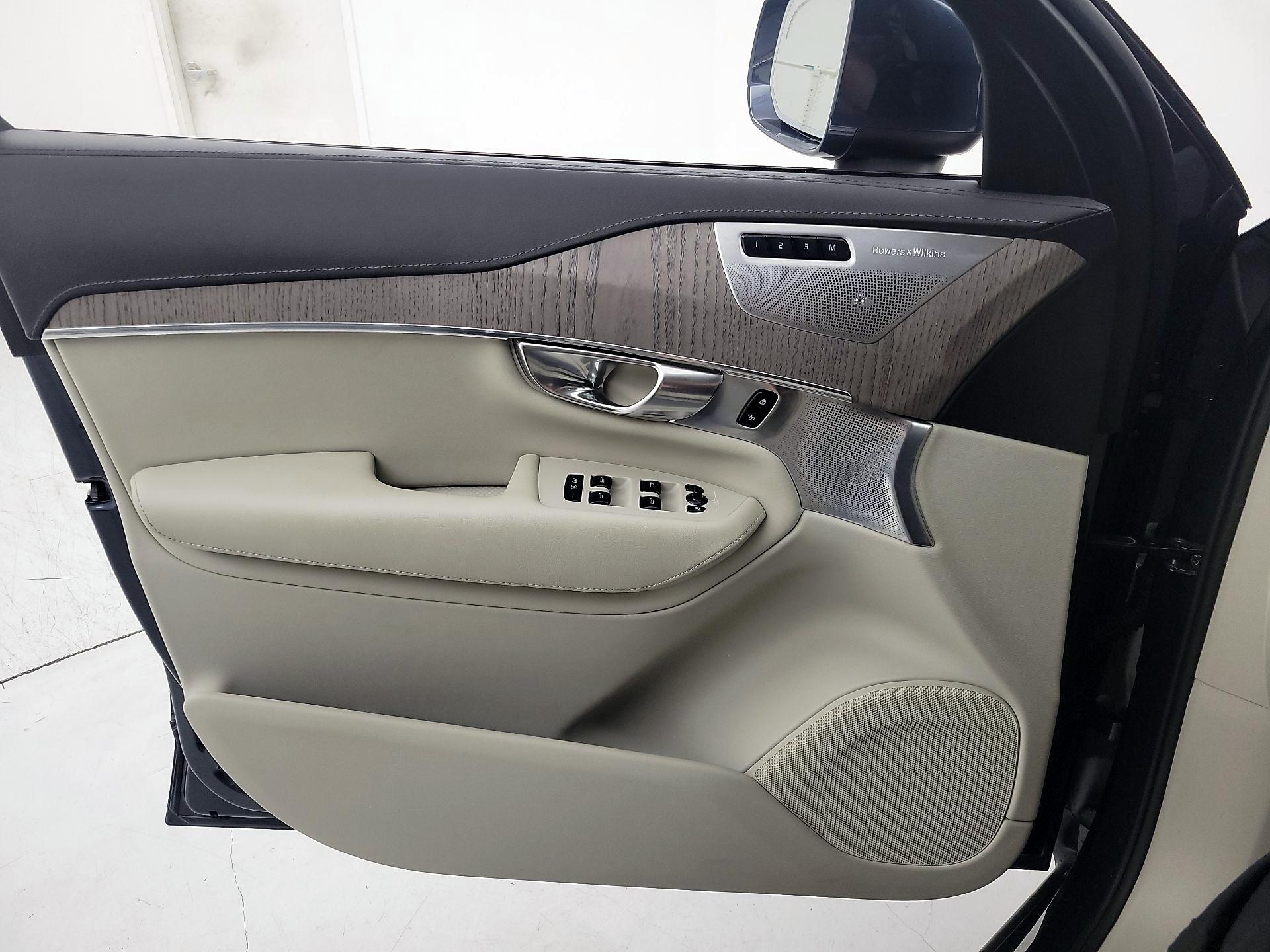 Thumbnail: 2021 Volvo XC90 - 12