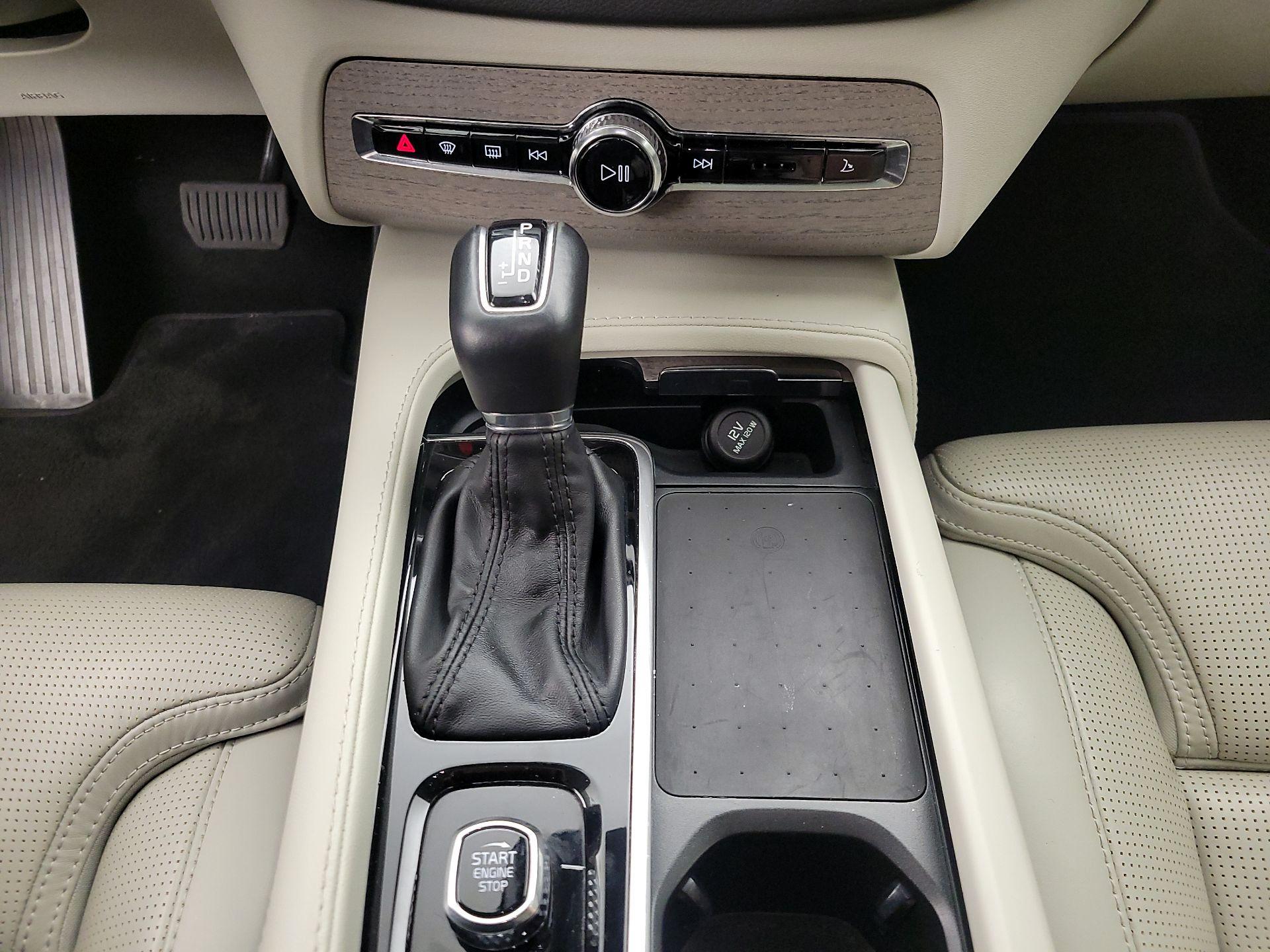 Thumbnail: 2021 Volvo XC90 - 18