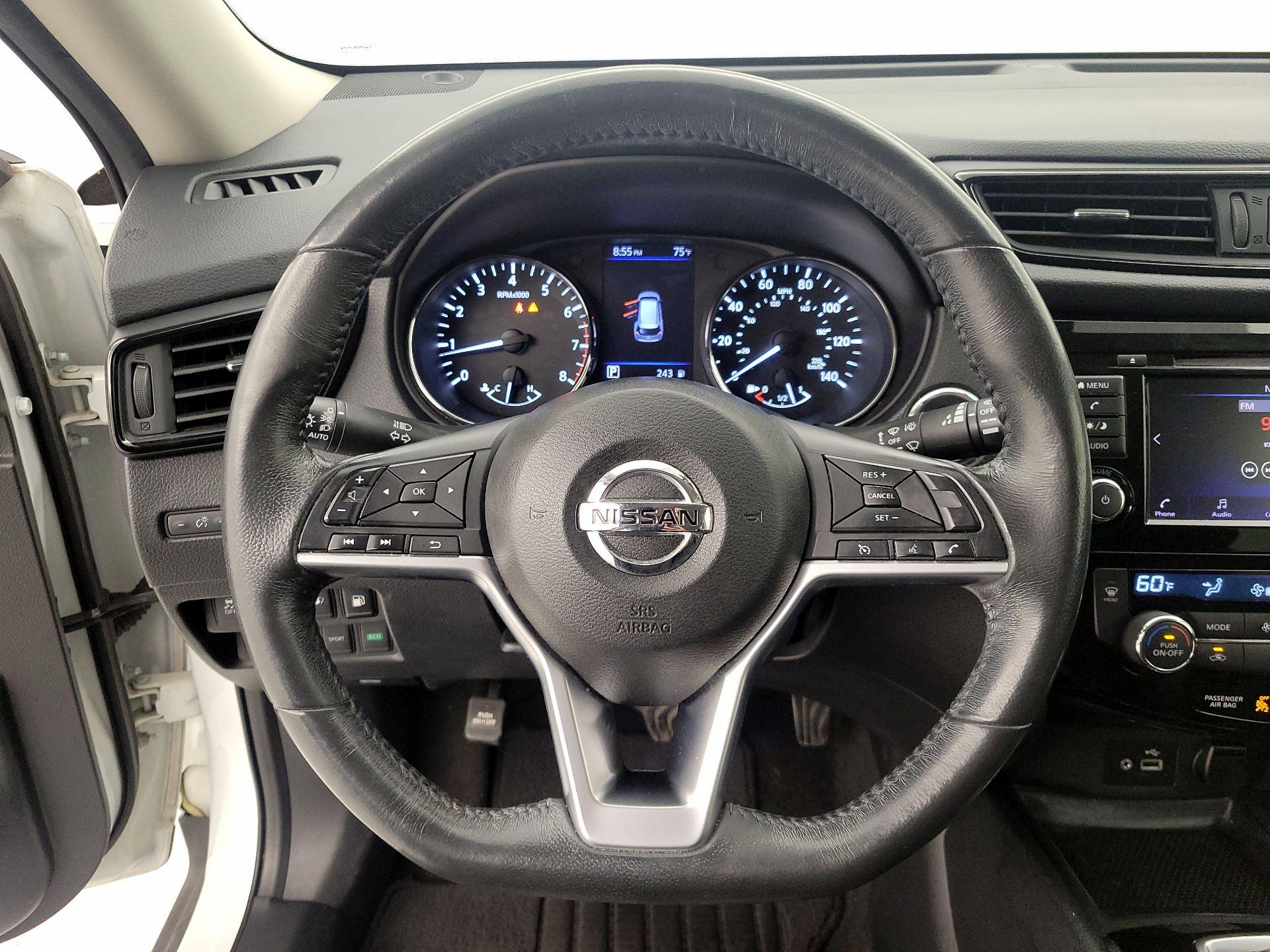 Thumbnail: 2018 Nissan Rogue - 10
