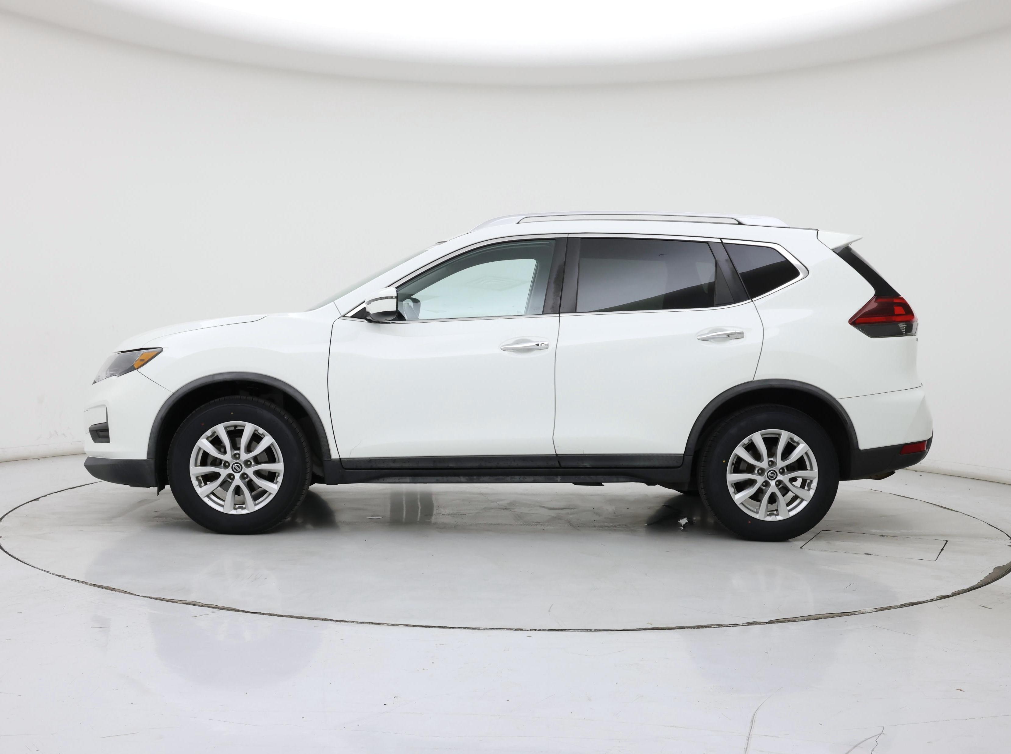 Thumbnail: 2018 Nissan Rogue - 3
