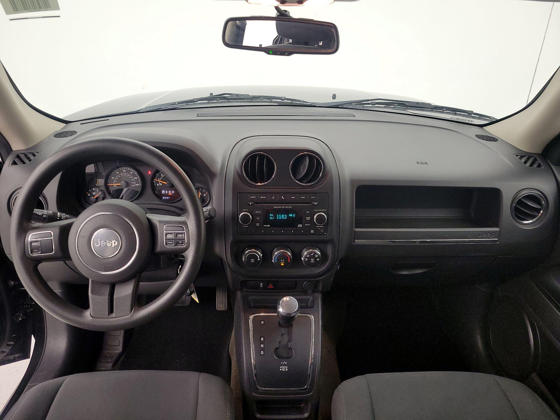 Thumbnail: 2015 Jeep Patriot - 9
