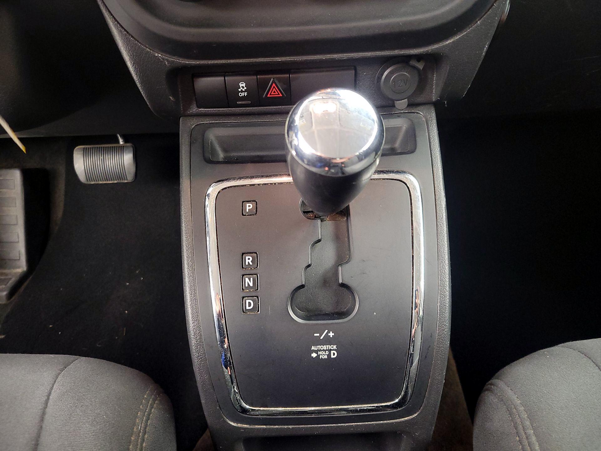 Thumbnail: 2015 Jeep Patriot - 15