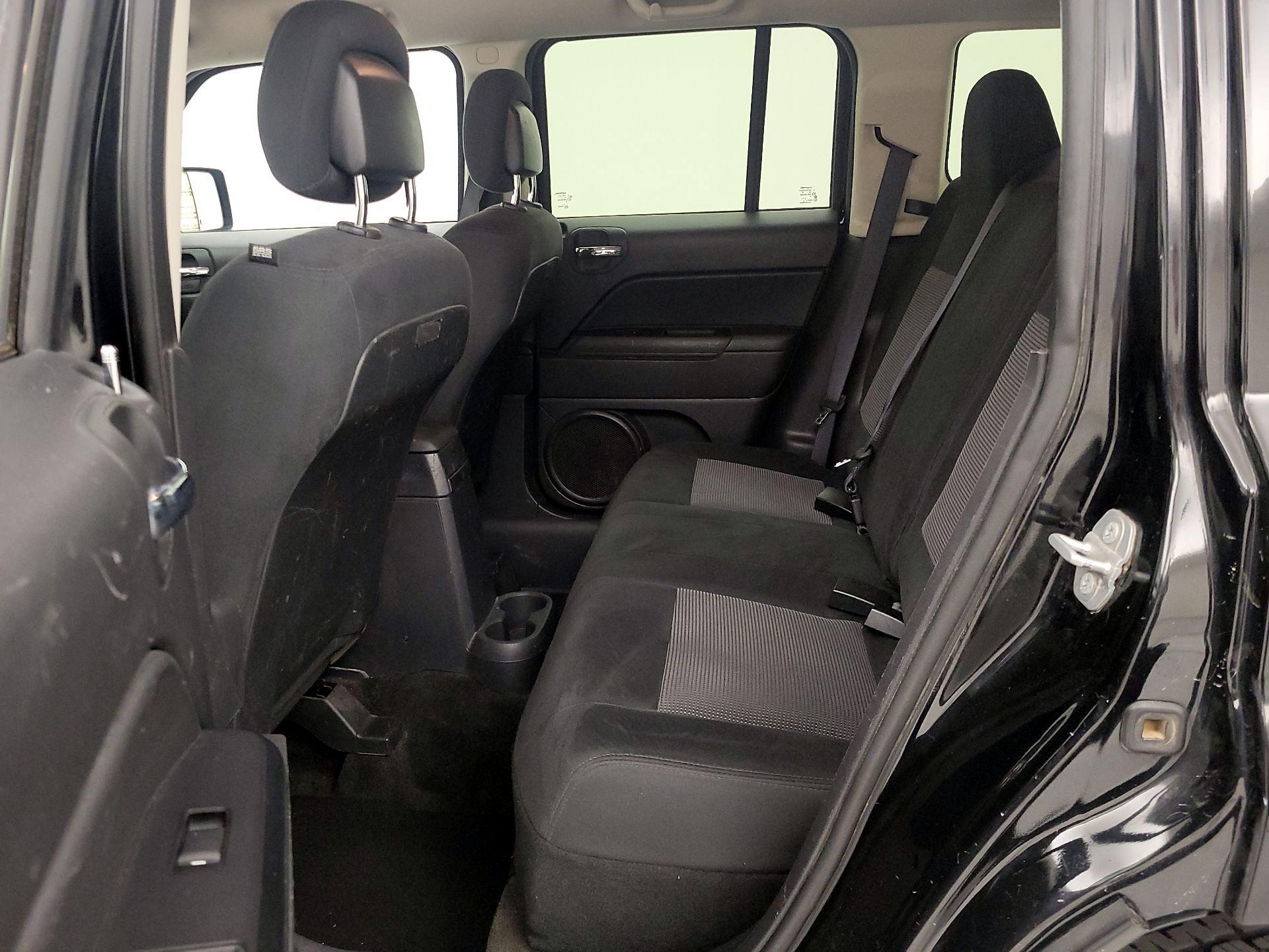 Thumbnail: 2015 Jeep Patriot - 17