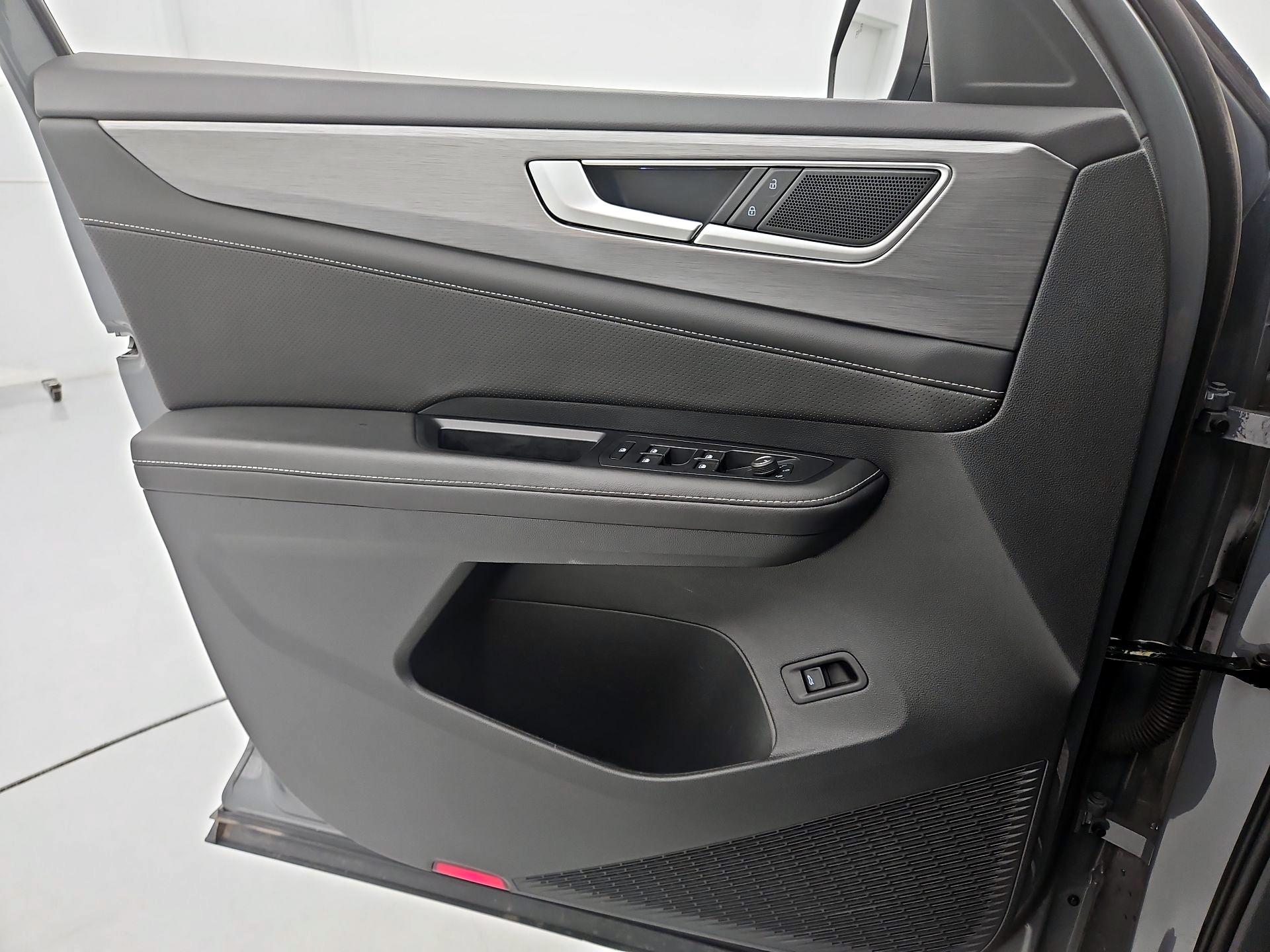 Thumbnail: 2024 Volkswagen Atlas - 12