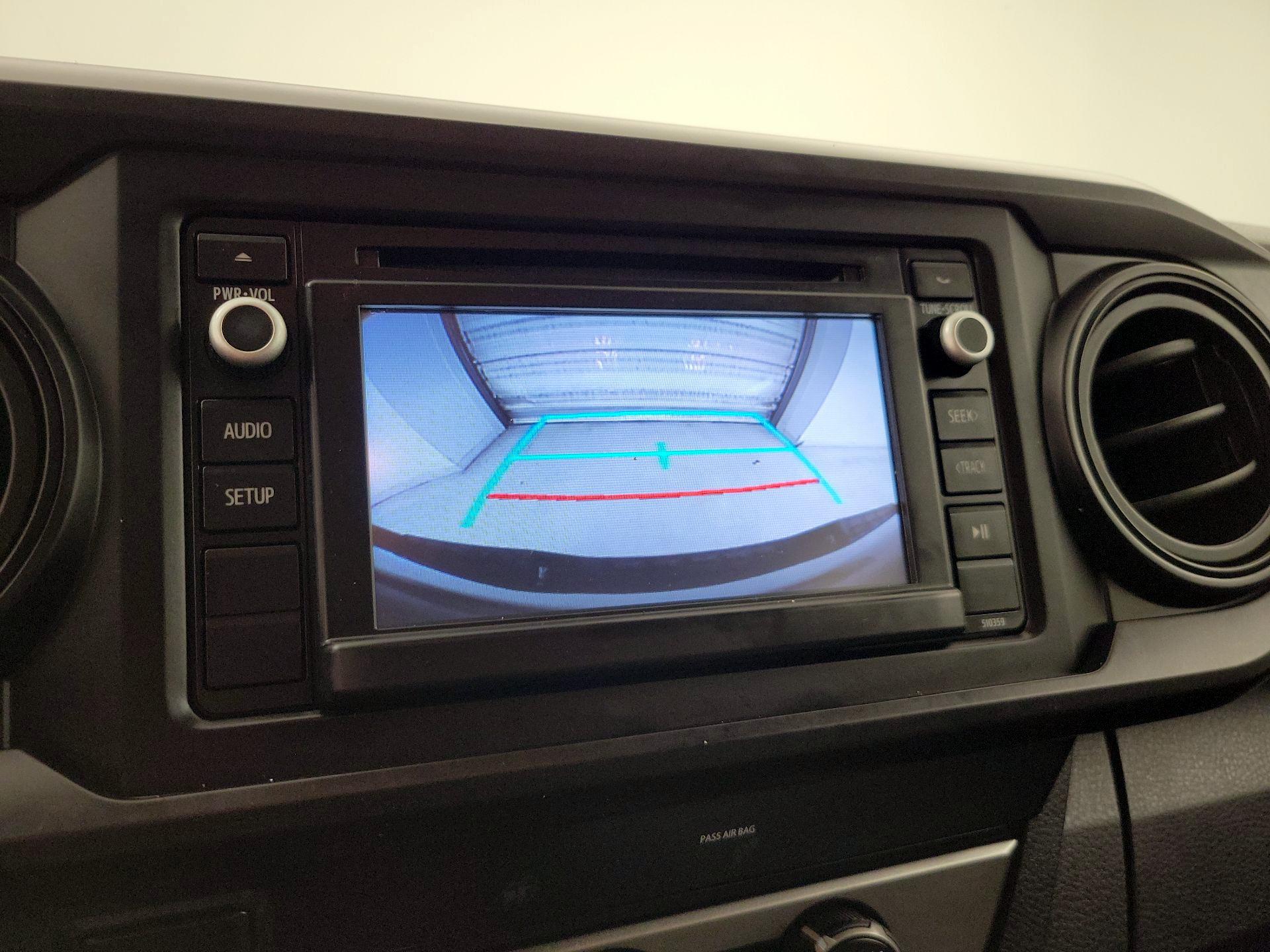 Thumbnail: 2019 Toyota Tacoma - 14