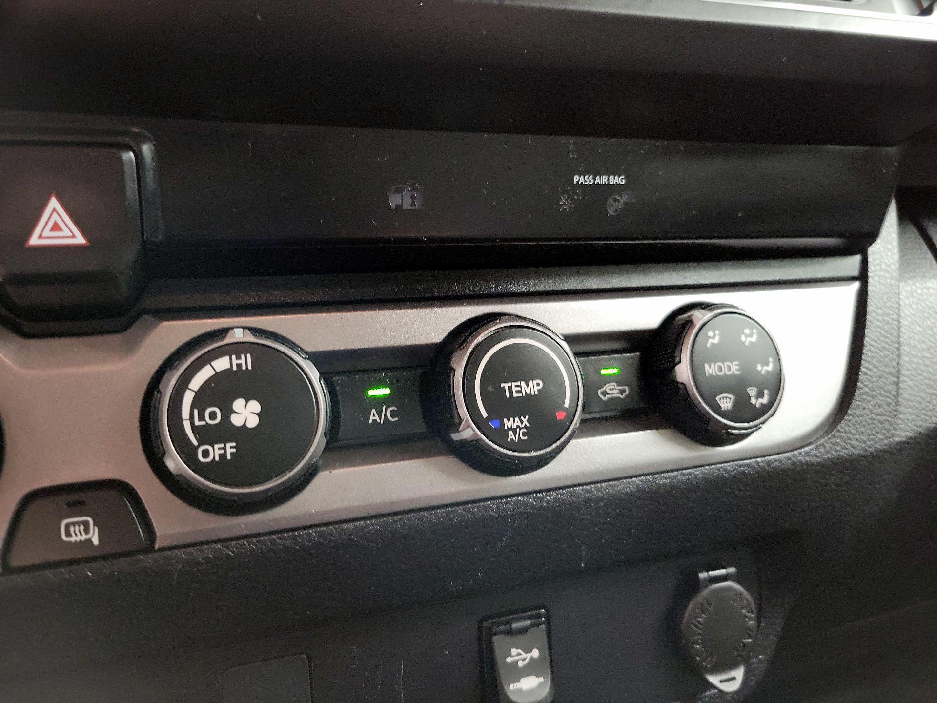 Thumbnail: 2019 Toyota Tacoma - 16