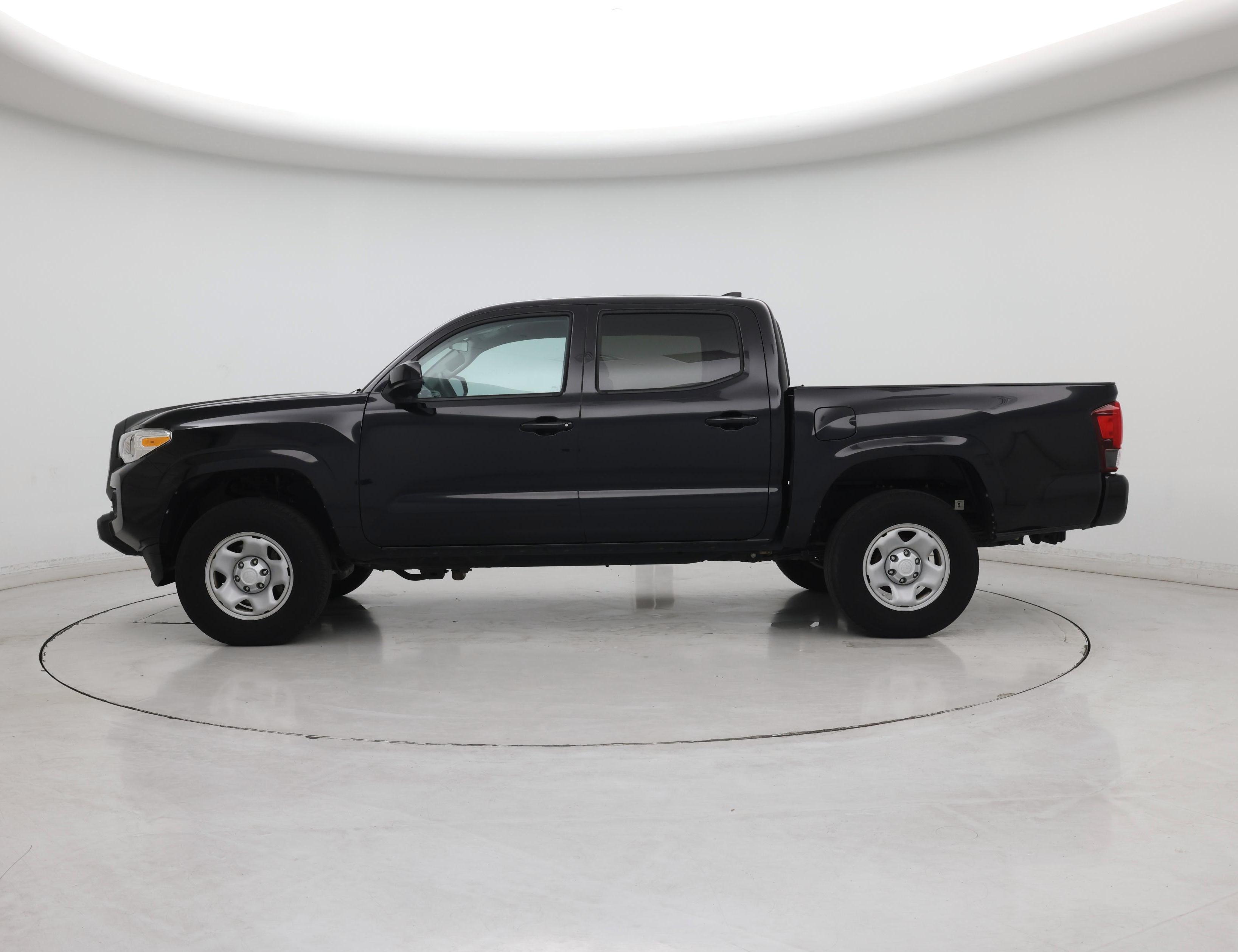 Thumbnail: 2019 Toyota Tacoma - 3