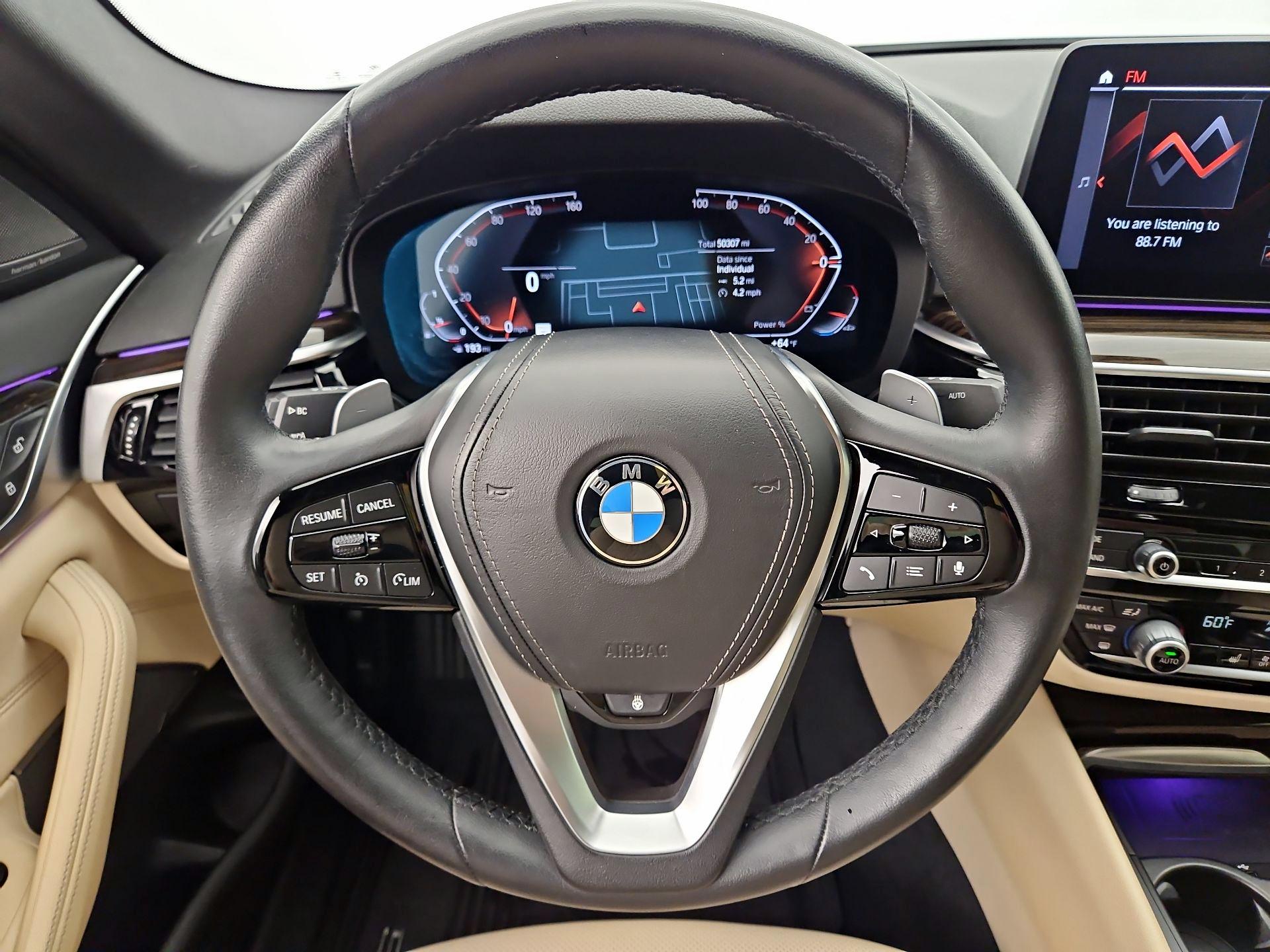 Thumbnail: 2022 BMW 5 Series - 10