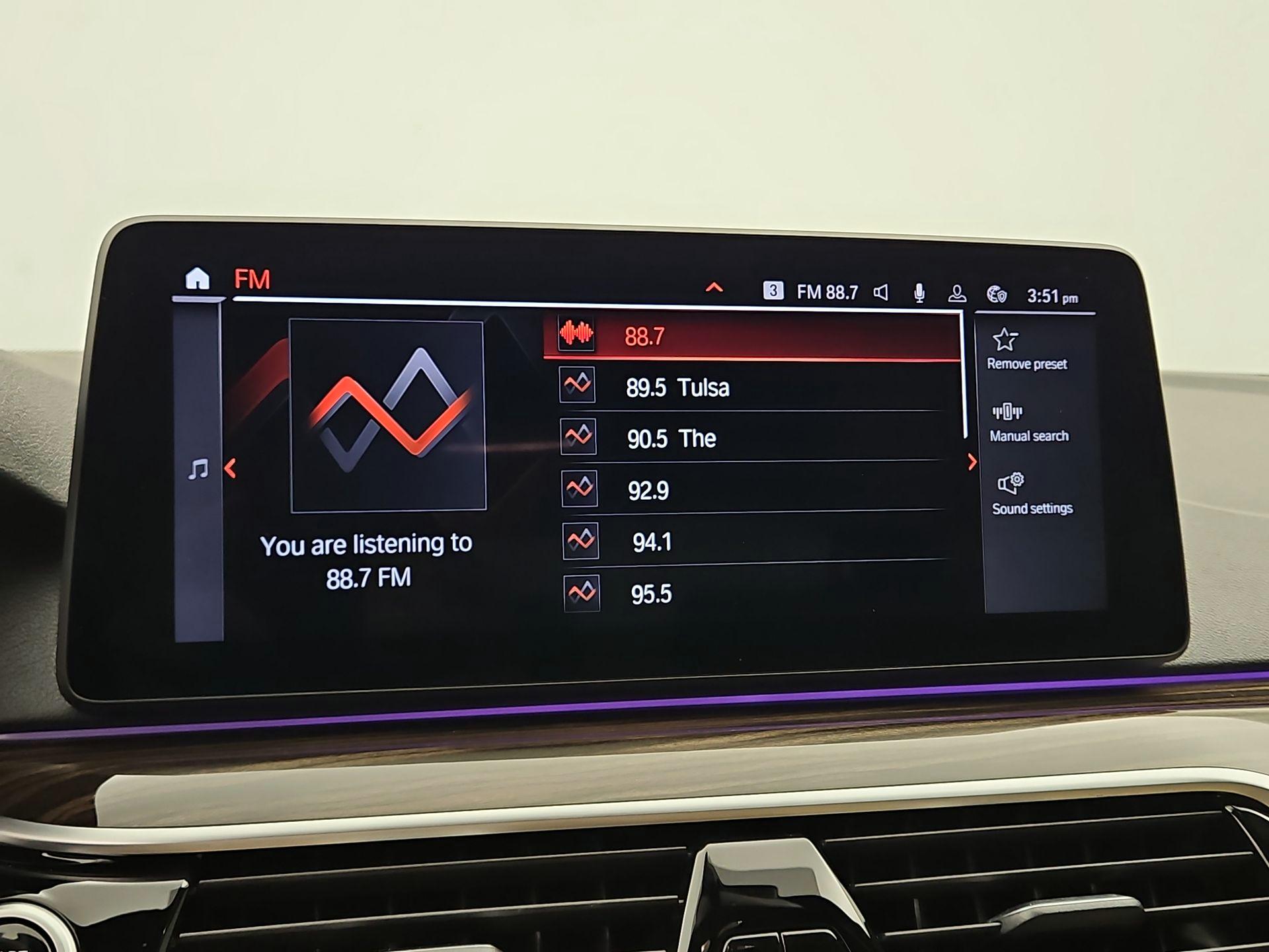 Thumbnail: 2022 BMW 5 Series - 16