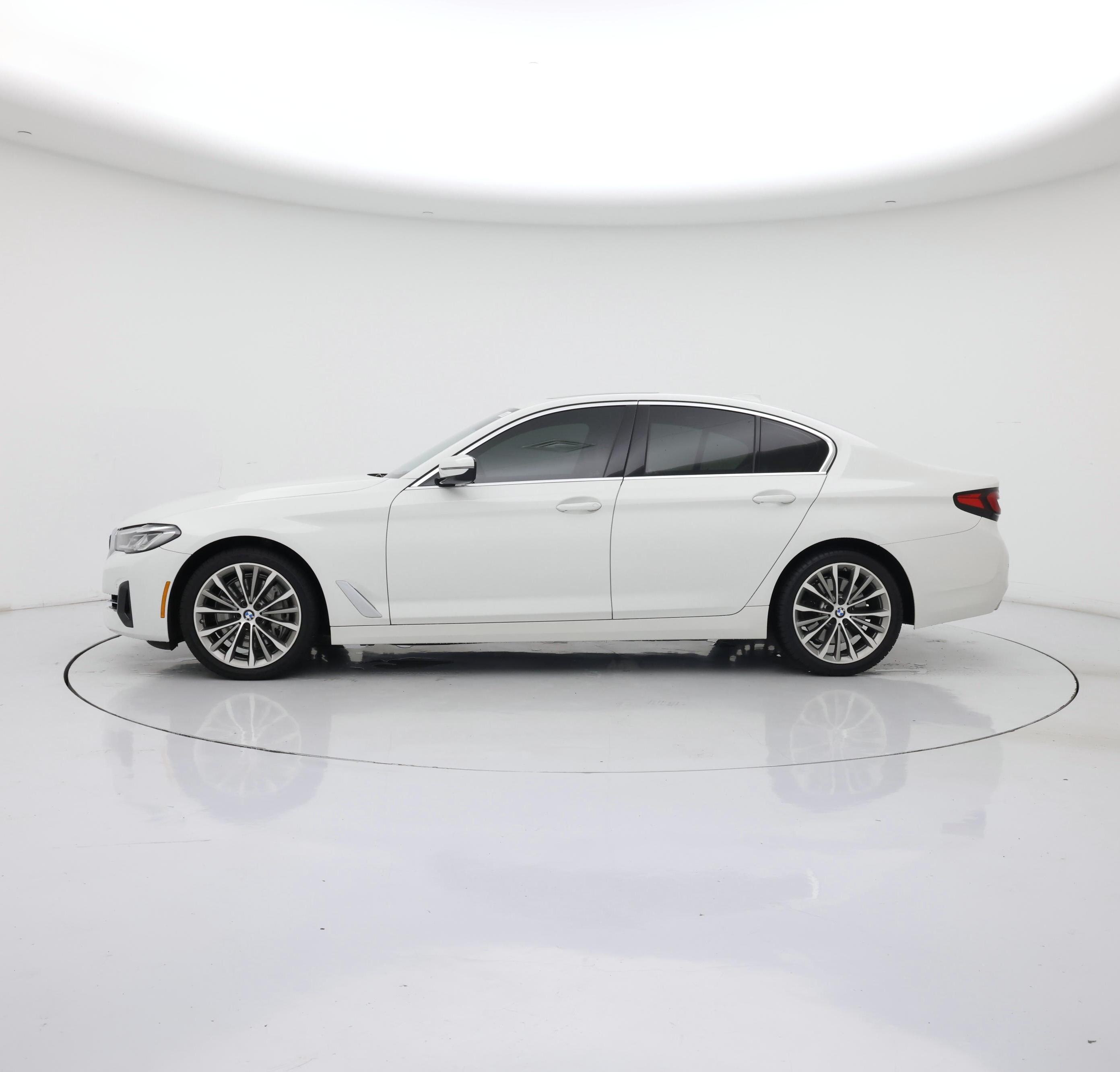 Thumbnail: 2022 BMW 5 Series - 3