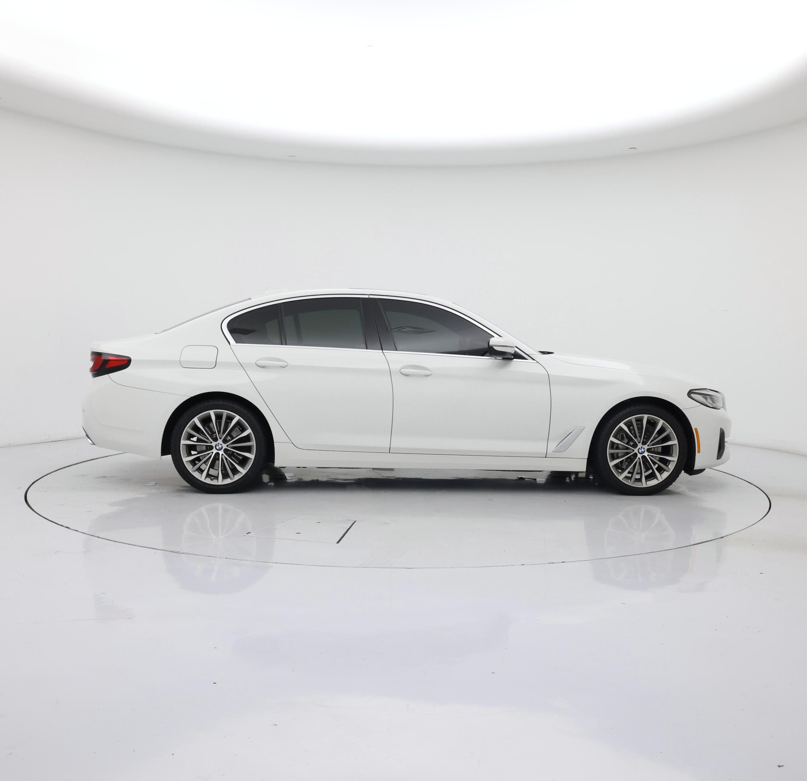 Thumbnail: 2022 BMW 5 Series - 7