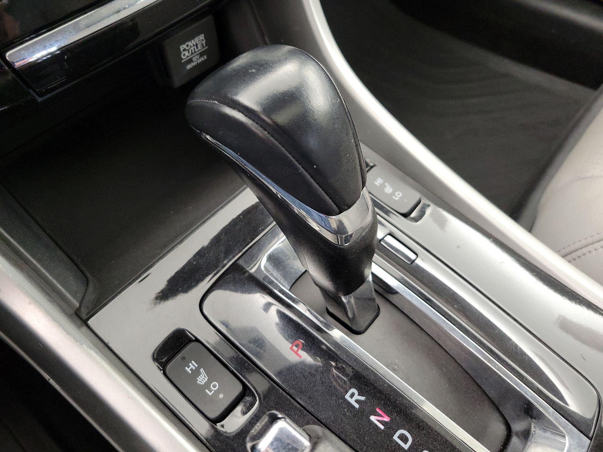 Thumbnail: 2016 Honda Accord - 17
