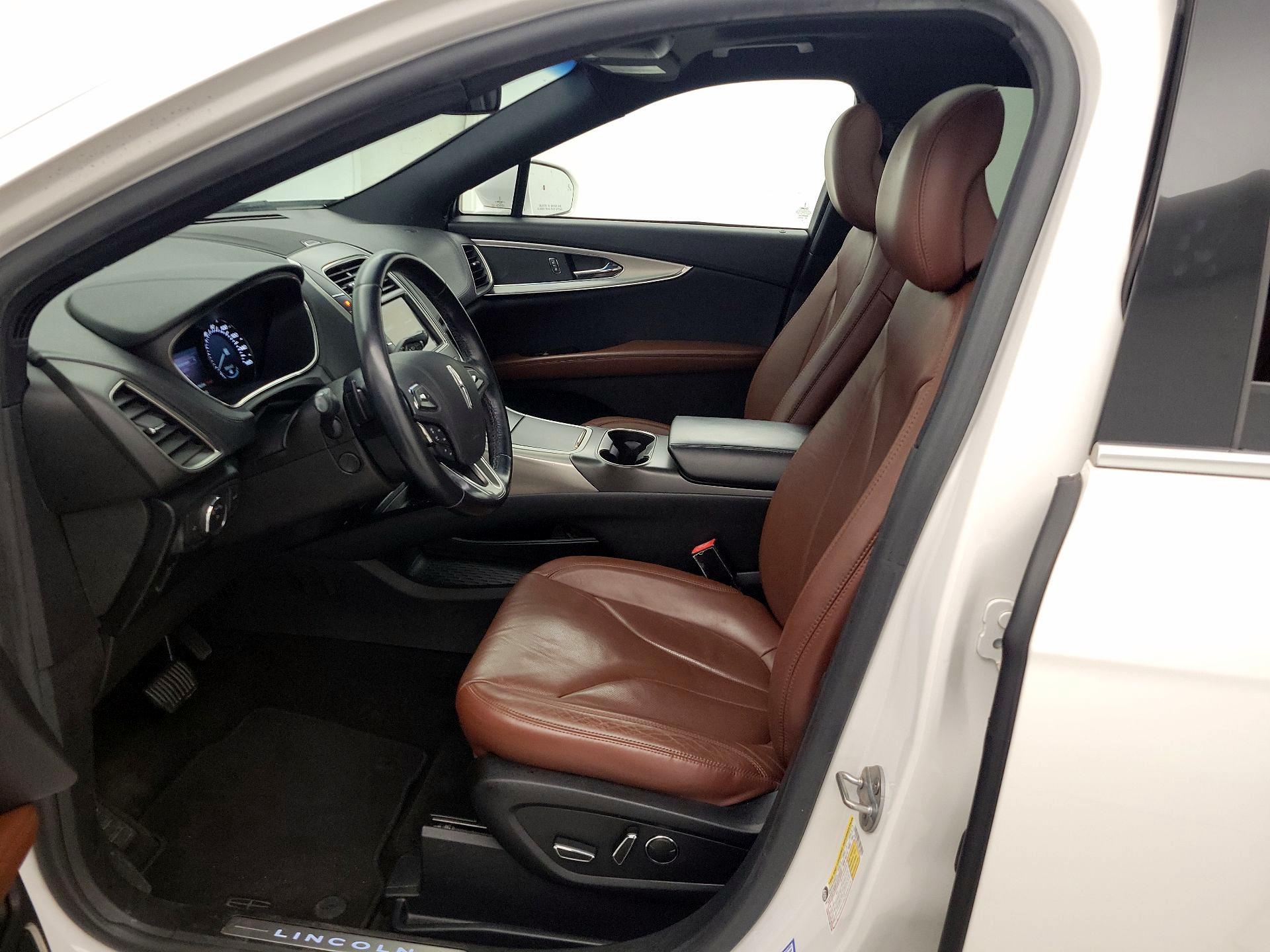 Thumbnail: 2016 Lincoln MKX - 11