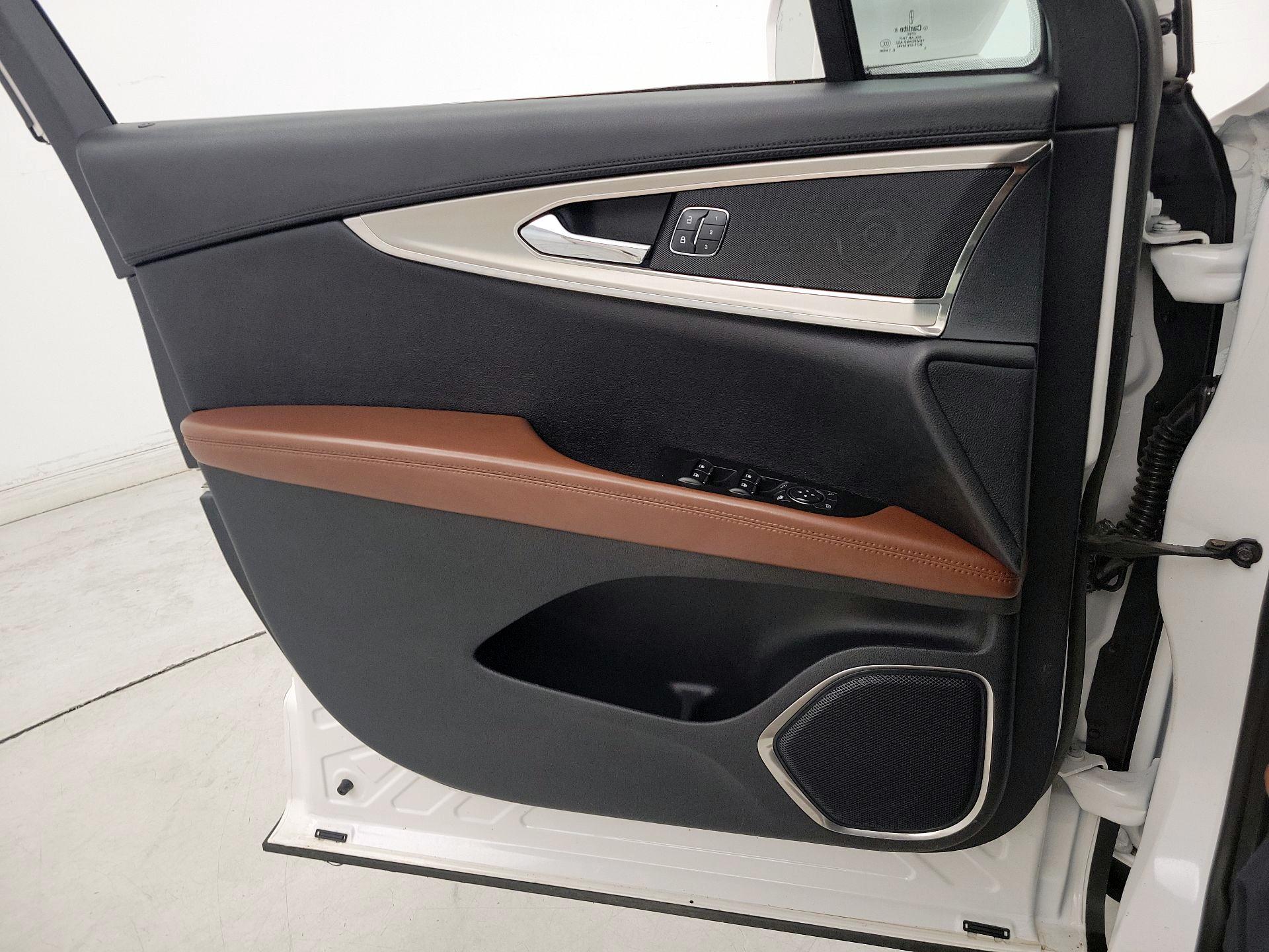 Thumbnail: 2016 Lincoln MKX - 12