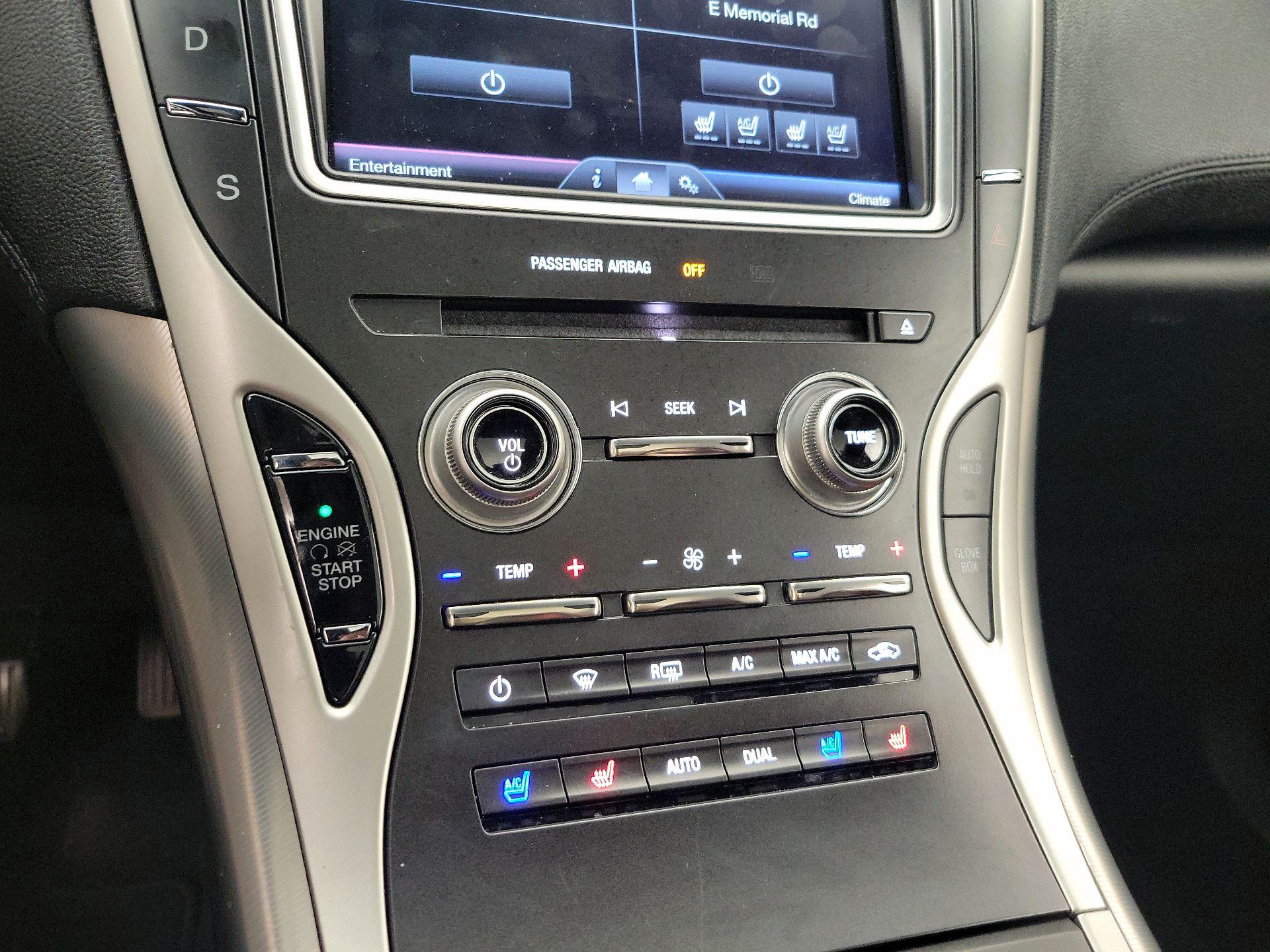 Thumbnail: 2016 Lincoln MKX - 16