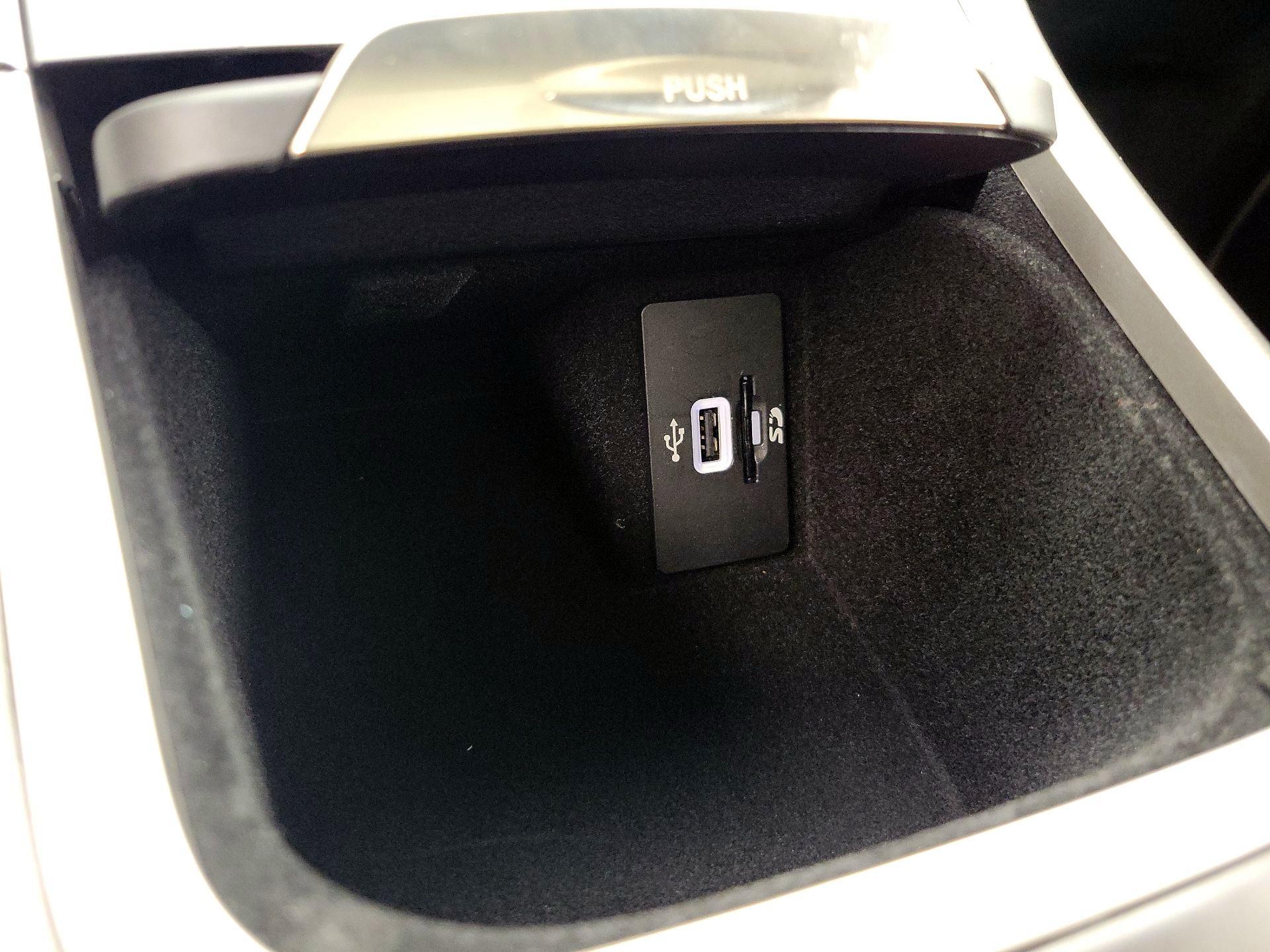 Thumbnail: 2016 Lincoln MKX - 18