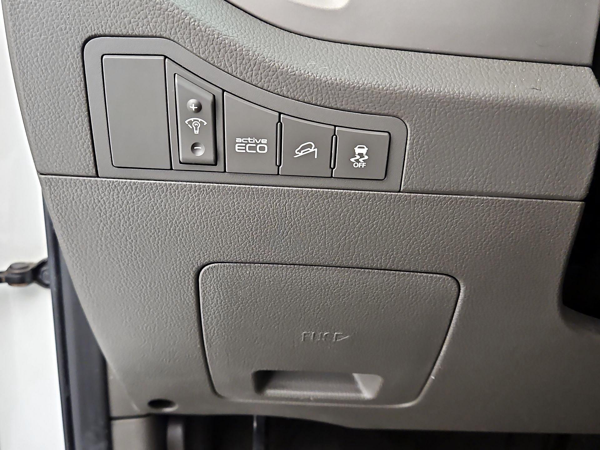 Thumbnail: 2014 Kia Sportage - 13