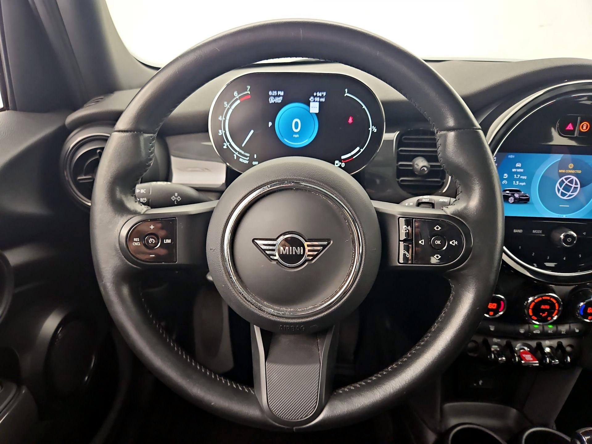 Thumbnail: 2022 MINI Cooper Hardtop - 10
