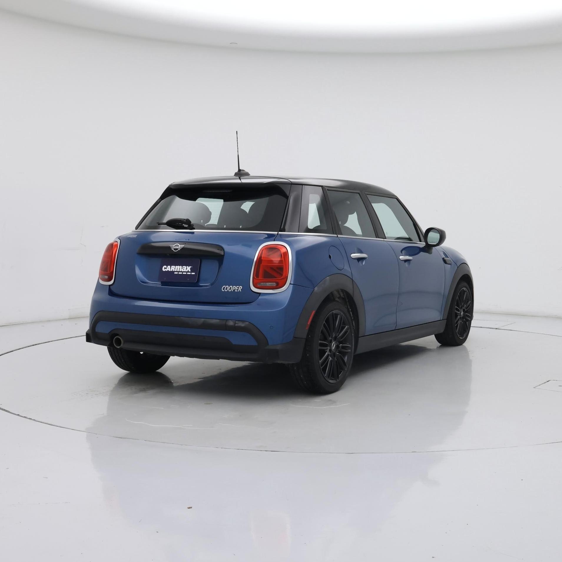 Thumbnail: 2022 MINI Cooper Hardtop - 8
