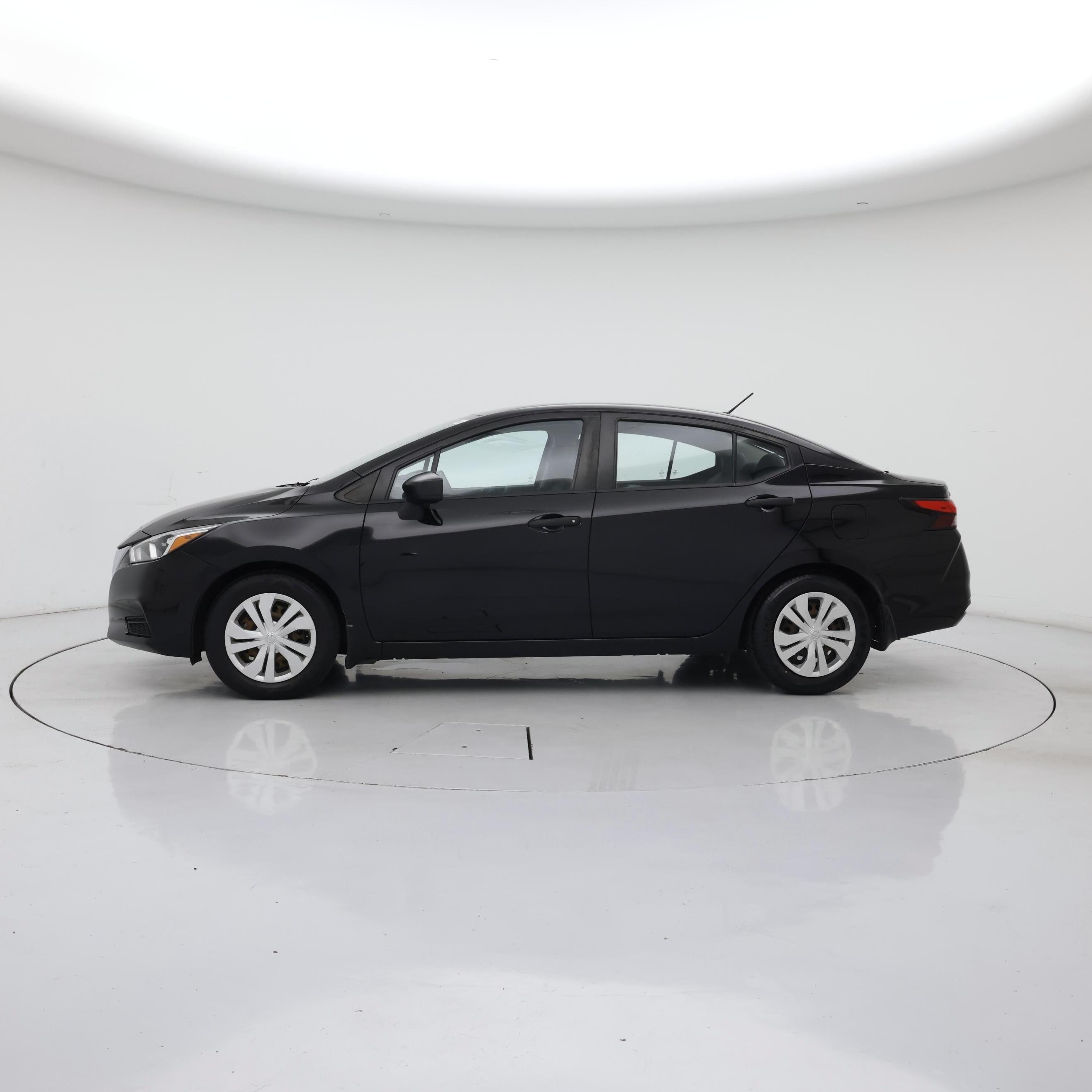 Thumbnail: 2020 Nissan Versa - 3