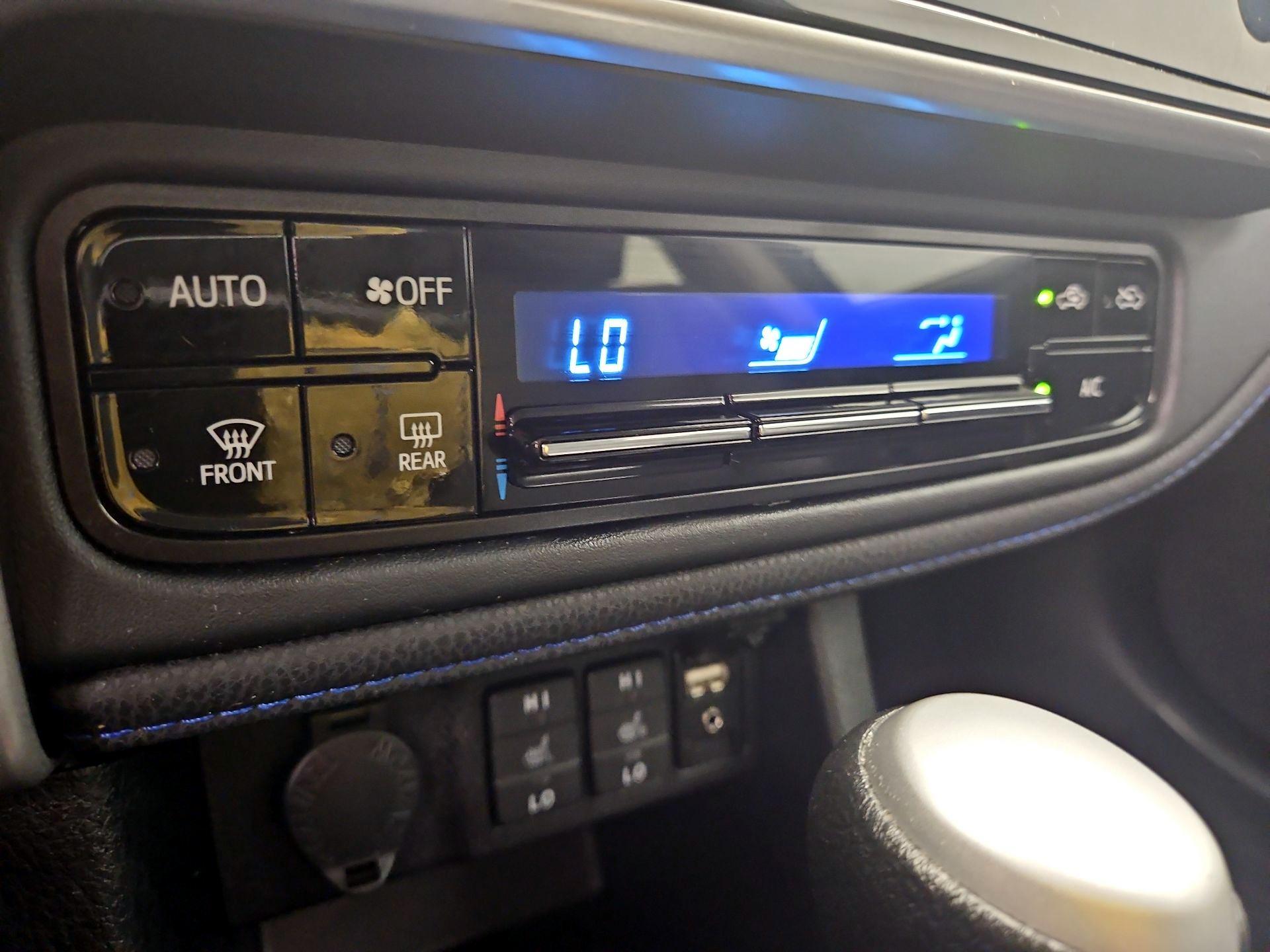 Thumbnail: 2019 Toyota Corolla - 16