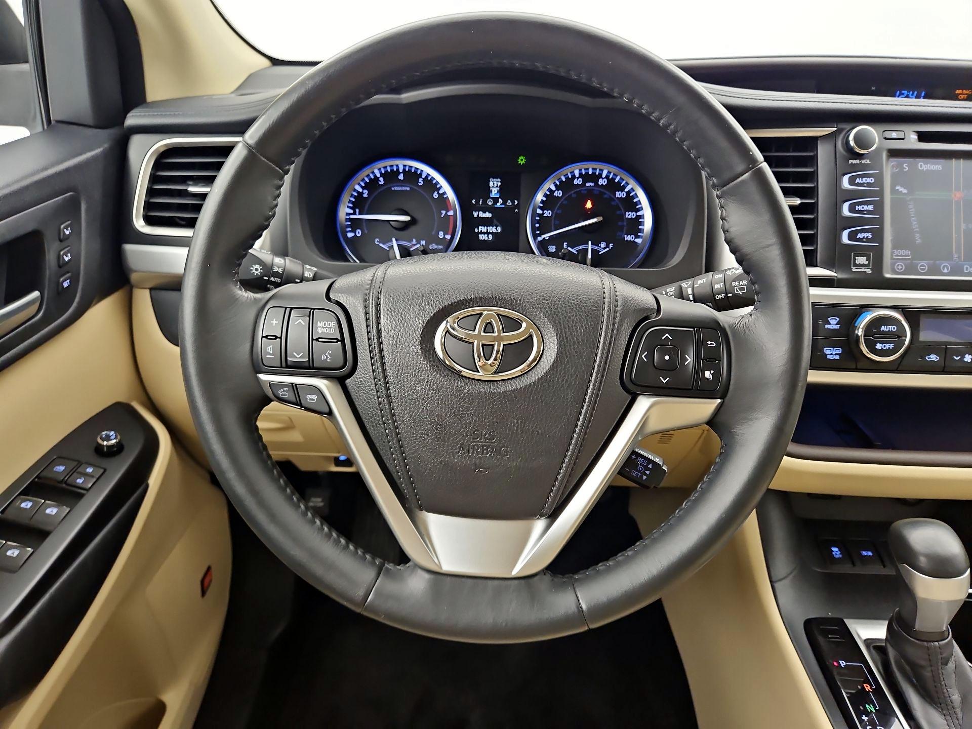 Thumbnail: 2014 Toyota Highlander - 10