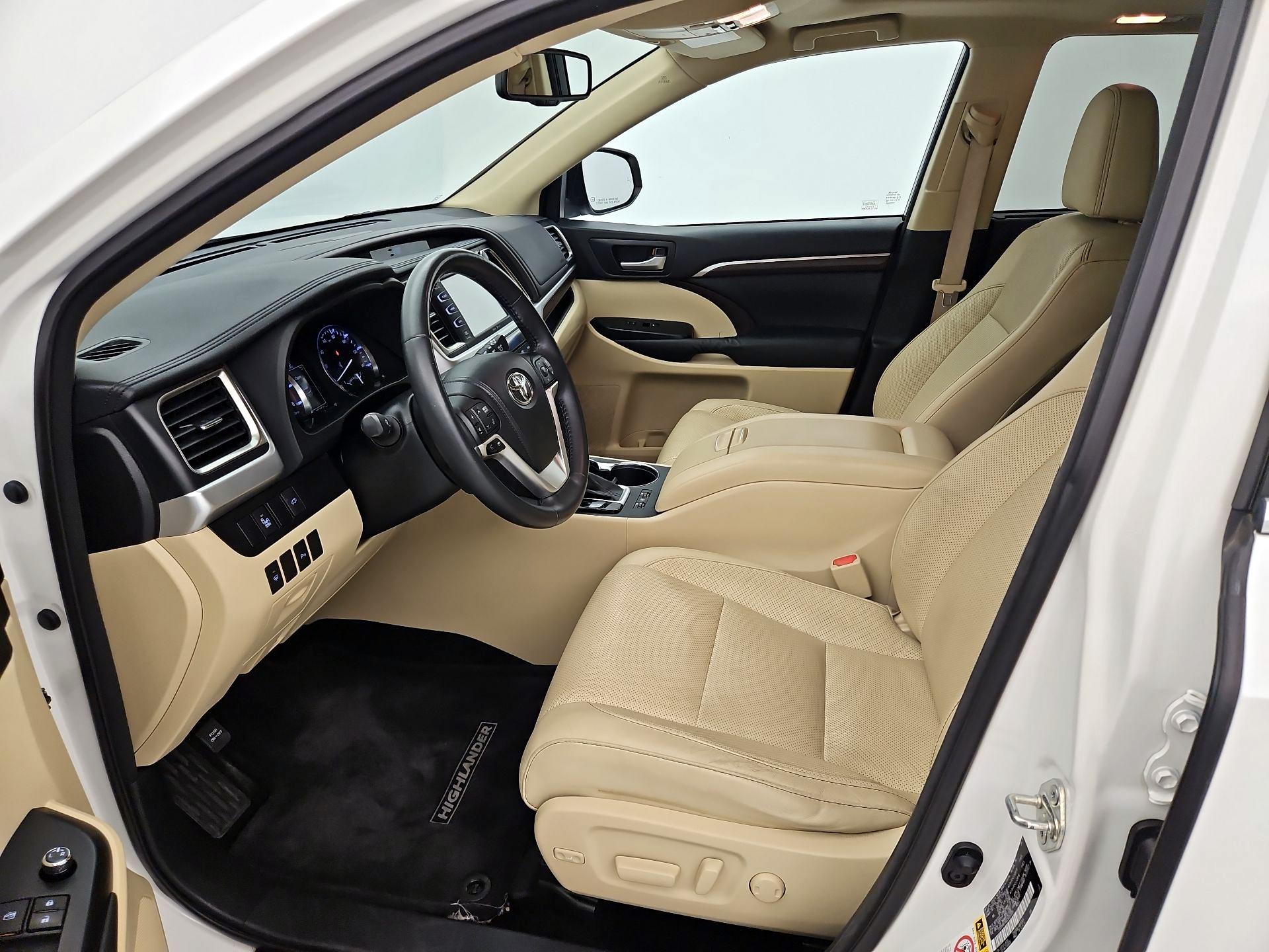 Thumbnail: 2014 Toyota Highlander - 11